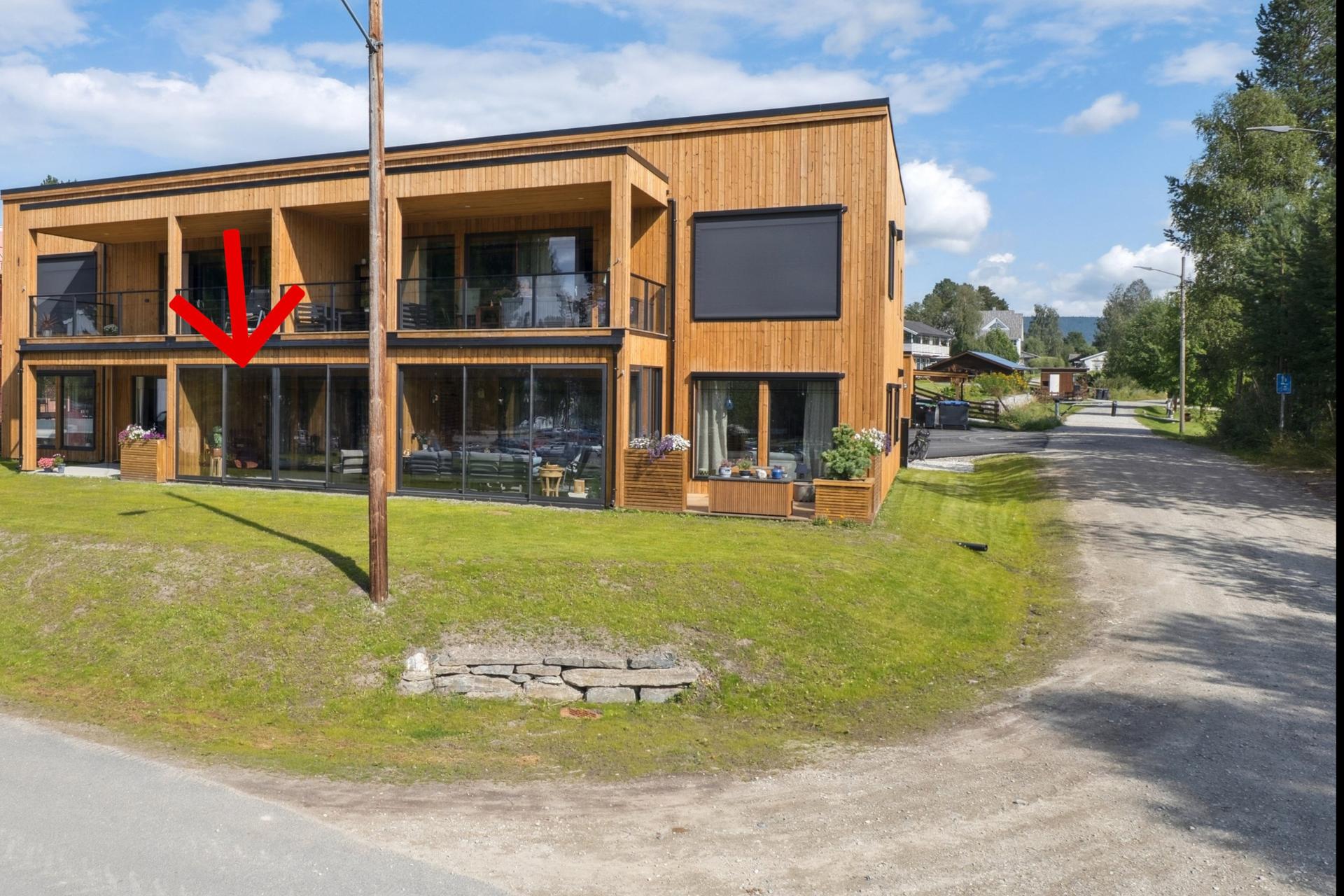 Velkommen til Skolegata 10C! En moderne og arealeffektiv leilighet med høy standard i rolige omgivelser.. Bilde nummer 3 av 3