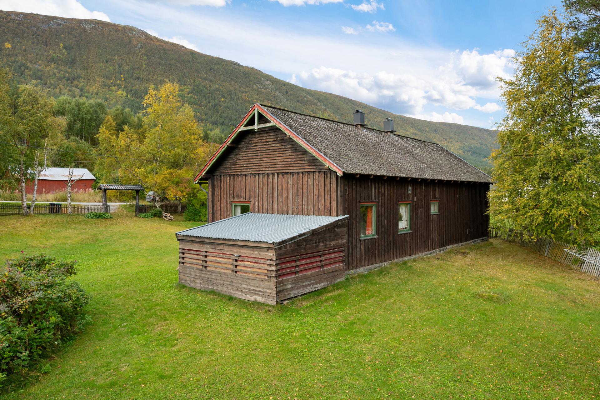  Boligen går over ett plan med loft og blindkjeller.. Bilde nummer 3 av 3