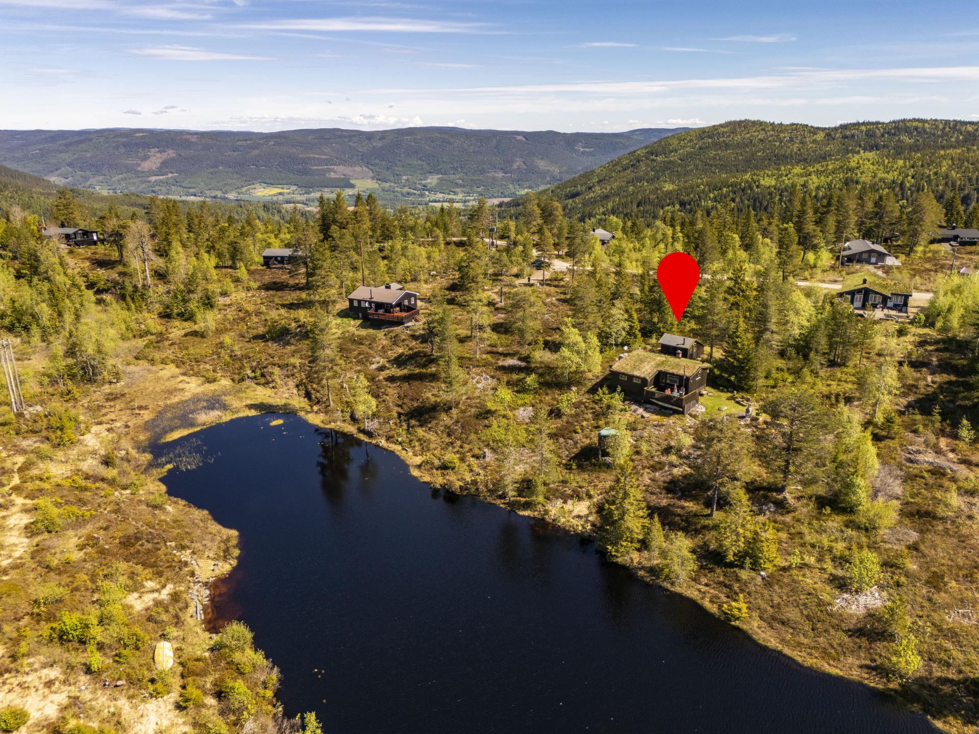 Velkommen til Hagaåsen 13! Foto Eirik Andersen.. Bilde nummer 1 av 3
