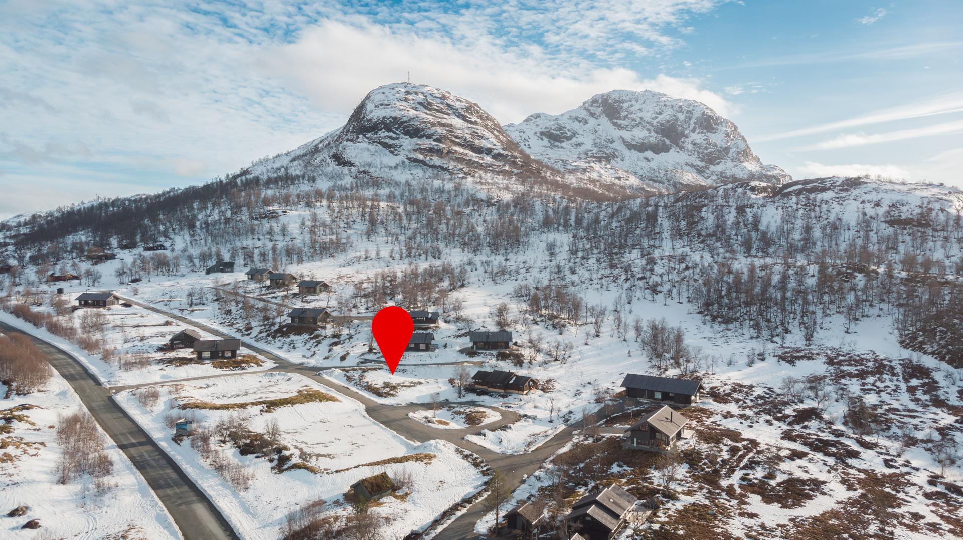 Åsliane ligger plassert "midt i smørøyet" på Gullingen med nydelig natur, skiløyper, skitrekk og lysløype like utenfor. Bilde nummer 2 av 3