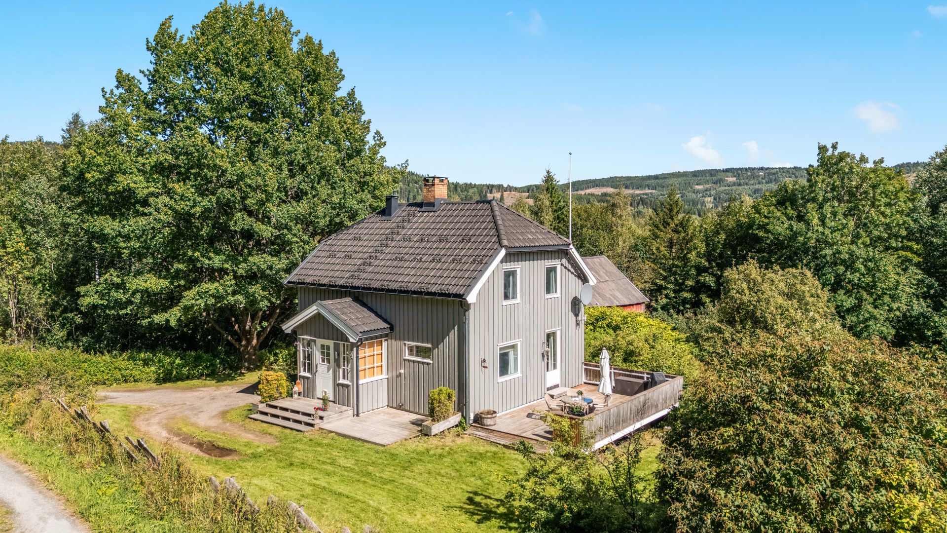 Et sjarmerende småbruk beliggende i Hurdal.. Bilde nummer 2 av 3