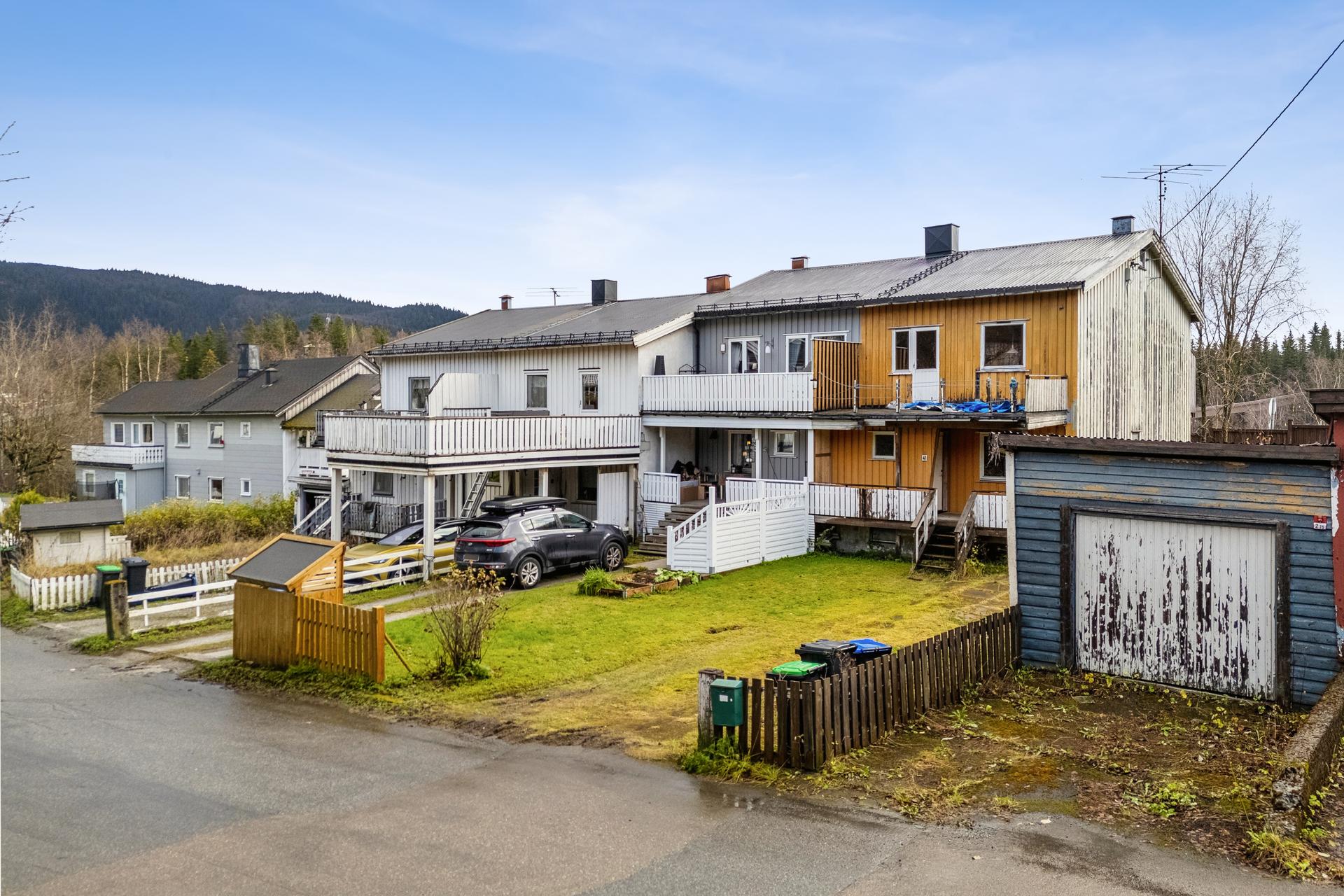 EiendomsMegler 1 v/Gisle Kallestad har gleden av å presentere Fosseveien 41. Foto: EFKT. Bilde nummer 1 av 3