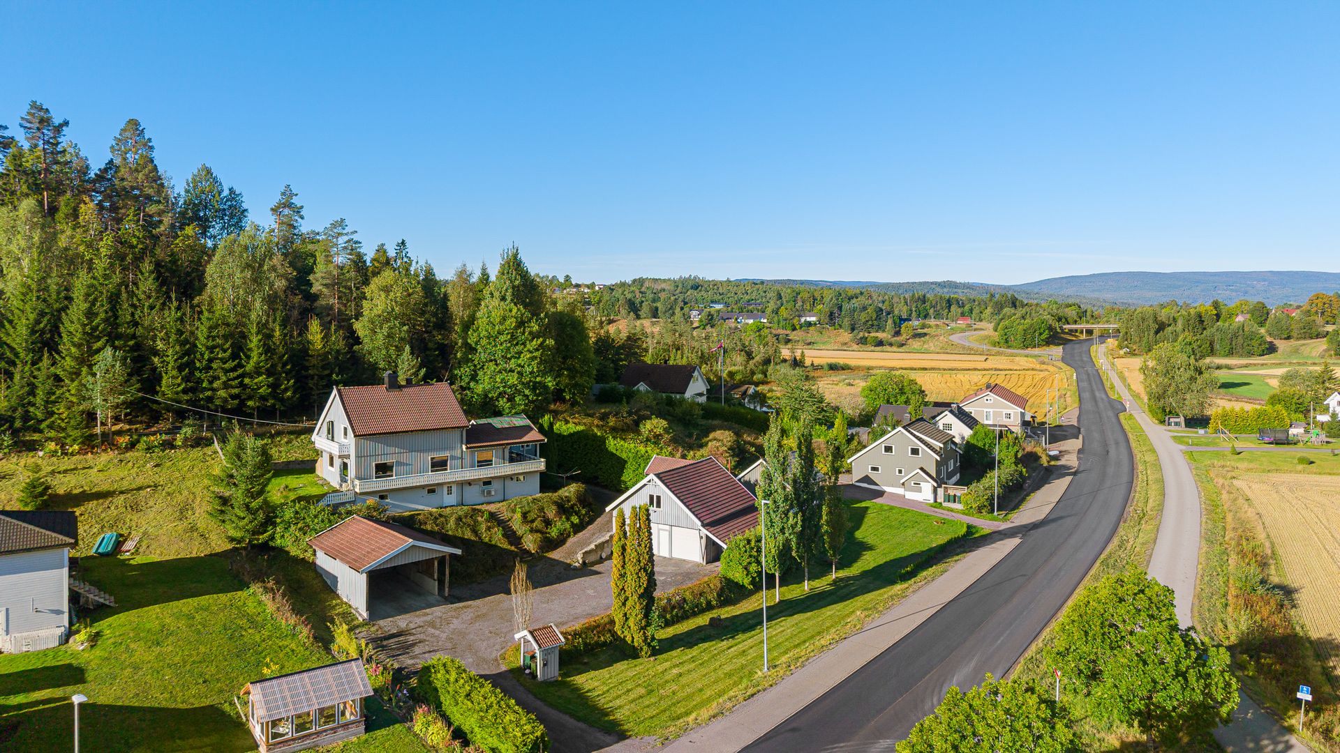 Velkommen til Hvittingfossveien 257. Foto: Pholio v/Eivind Stensnes. Bilde nummer 1 av 3