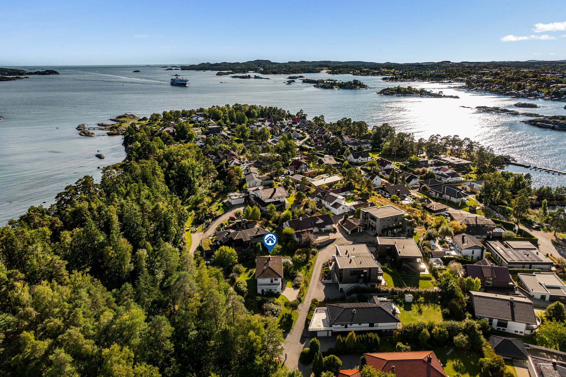 Flott beliggenhet på Vesterøya med nærhet til skjærgården og kystlandskapet.. Bilde nummer 2 av 3