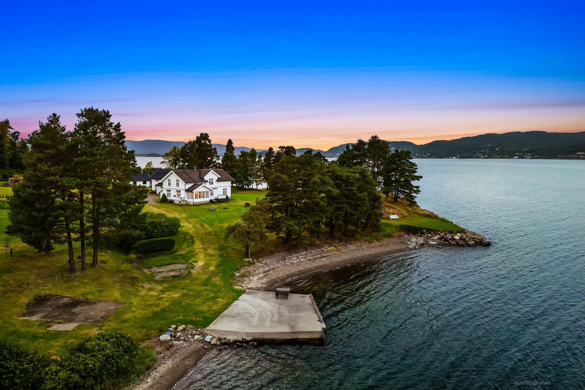 Velkommen til Fjordveien 84. Foto: Knipzet v/ Emmy af Geijerstam. Bilde nummer 1 av 3