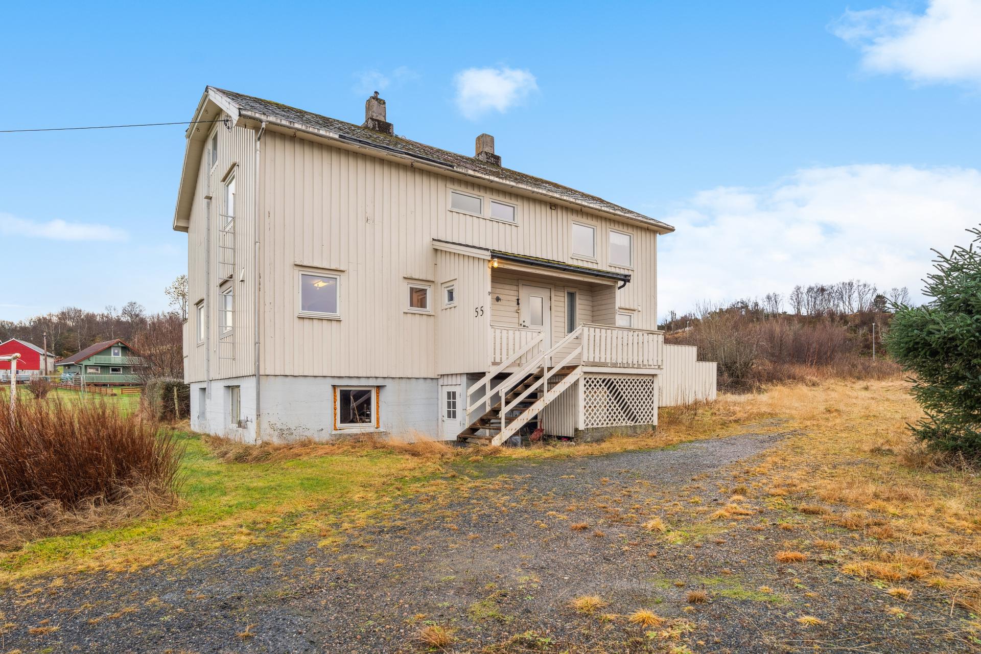Bolig på 4 plan pusset opp siste år med hensikt om utleie. Bilde nummer 2 av 3