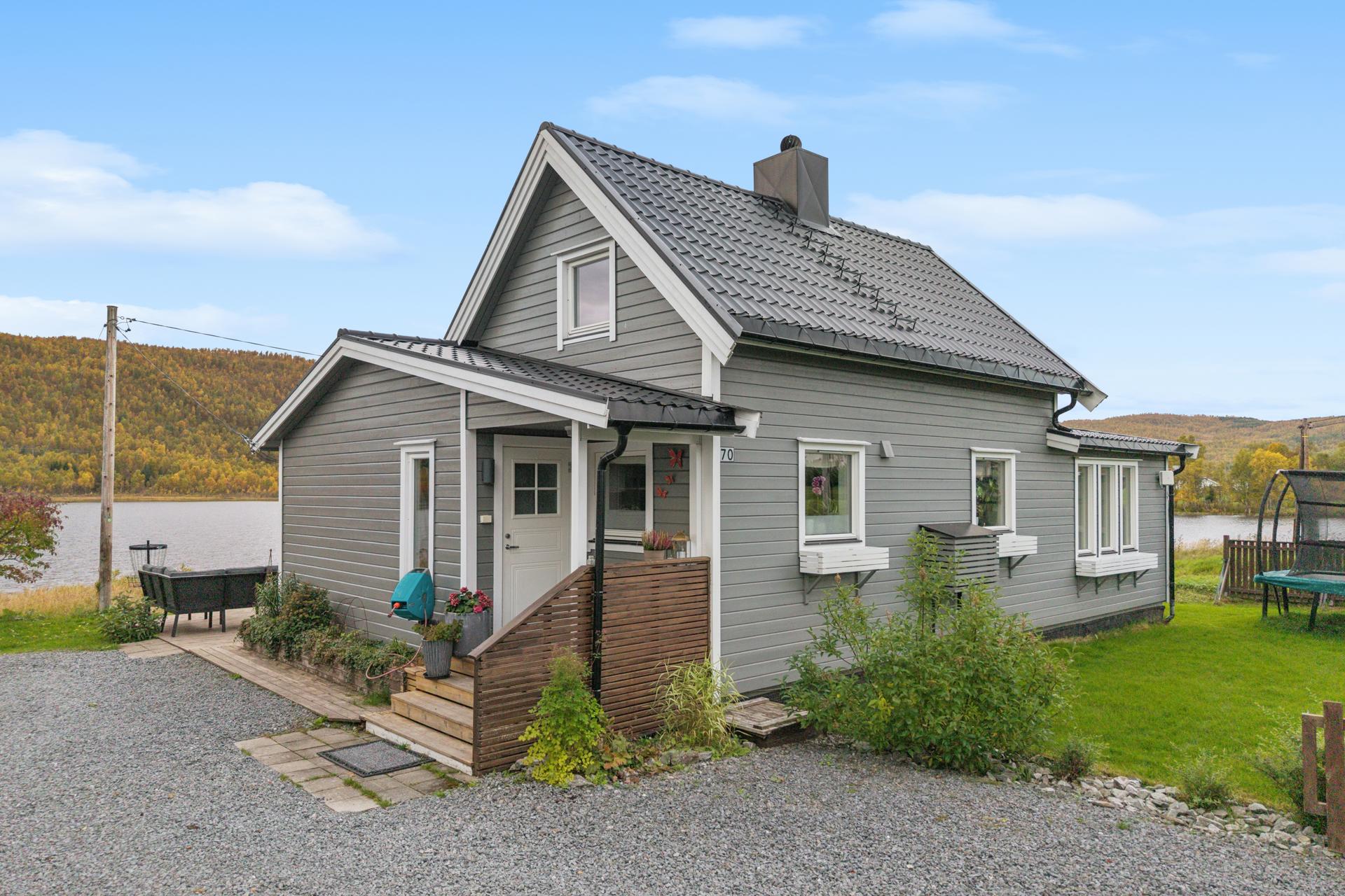 Velkommen til Skognesveien 70! Foto: EFKT. Bilde nummer 2 av 3