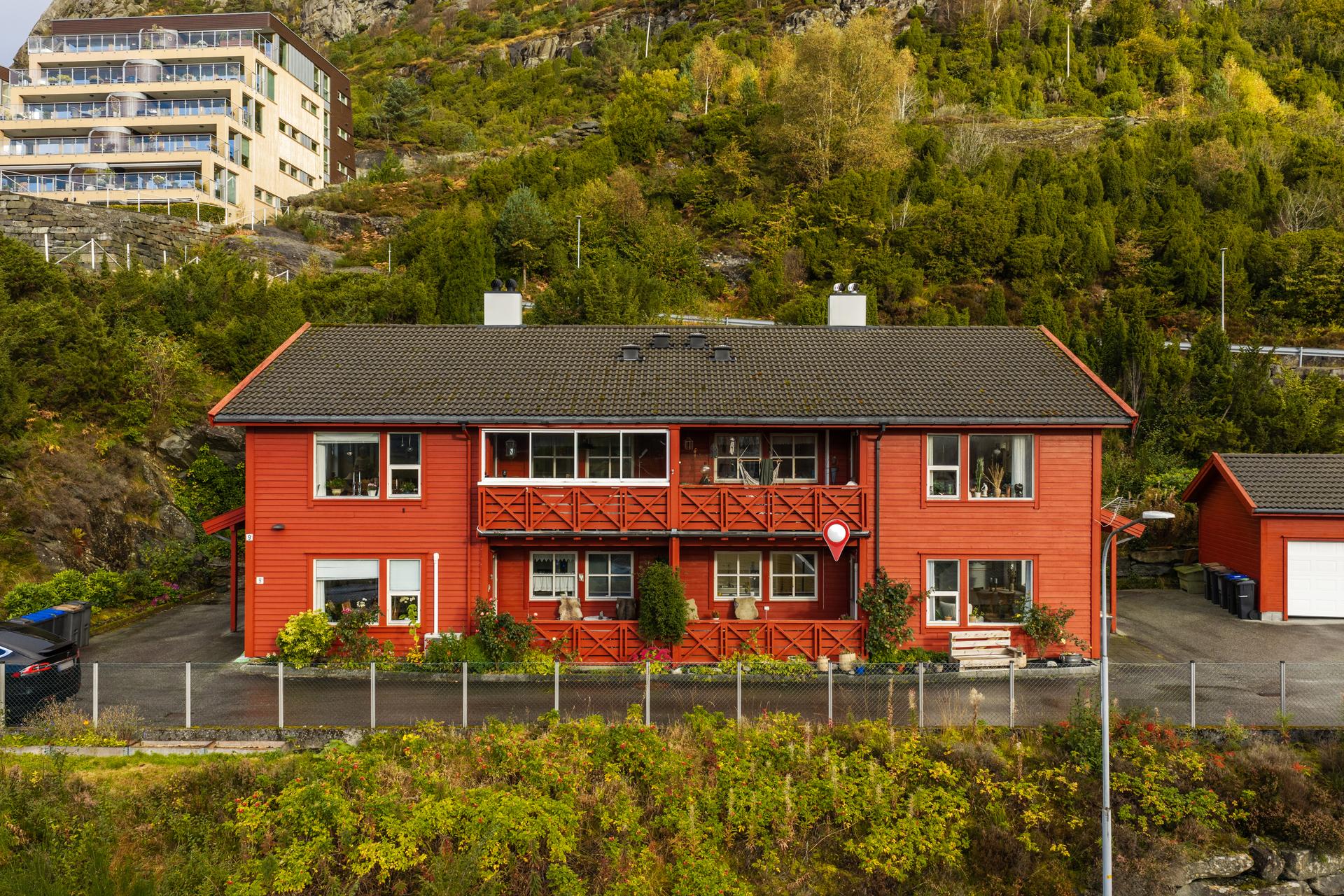 Velkommen til Tjordal 9B, presentert av eiendomsmegler Christoffer Haugeberg Våge Foto: Vestbris. Bilde nummer 1 av 3