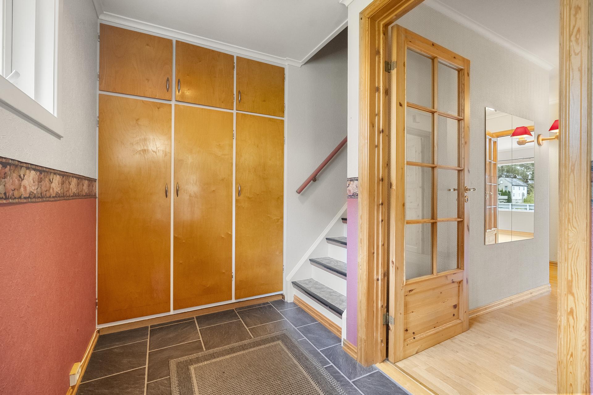 Entré - velkommen inn!. Bilde nummer 3 av 3