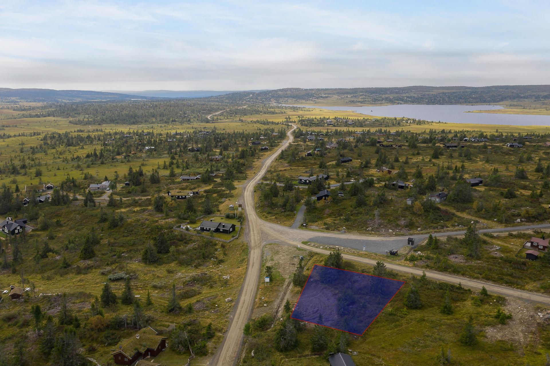 Den tidligere bomvokterhytta er revet og det er nå klargjort for bygging, midt i knutepunktet på Elågsen.. Bilde nummer 2 av 3