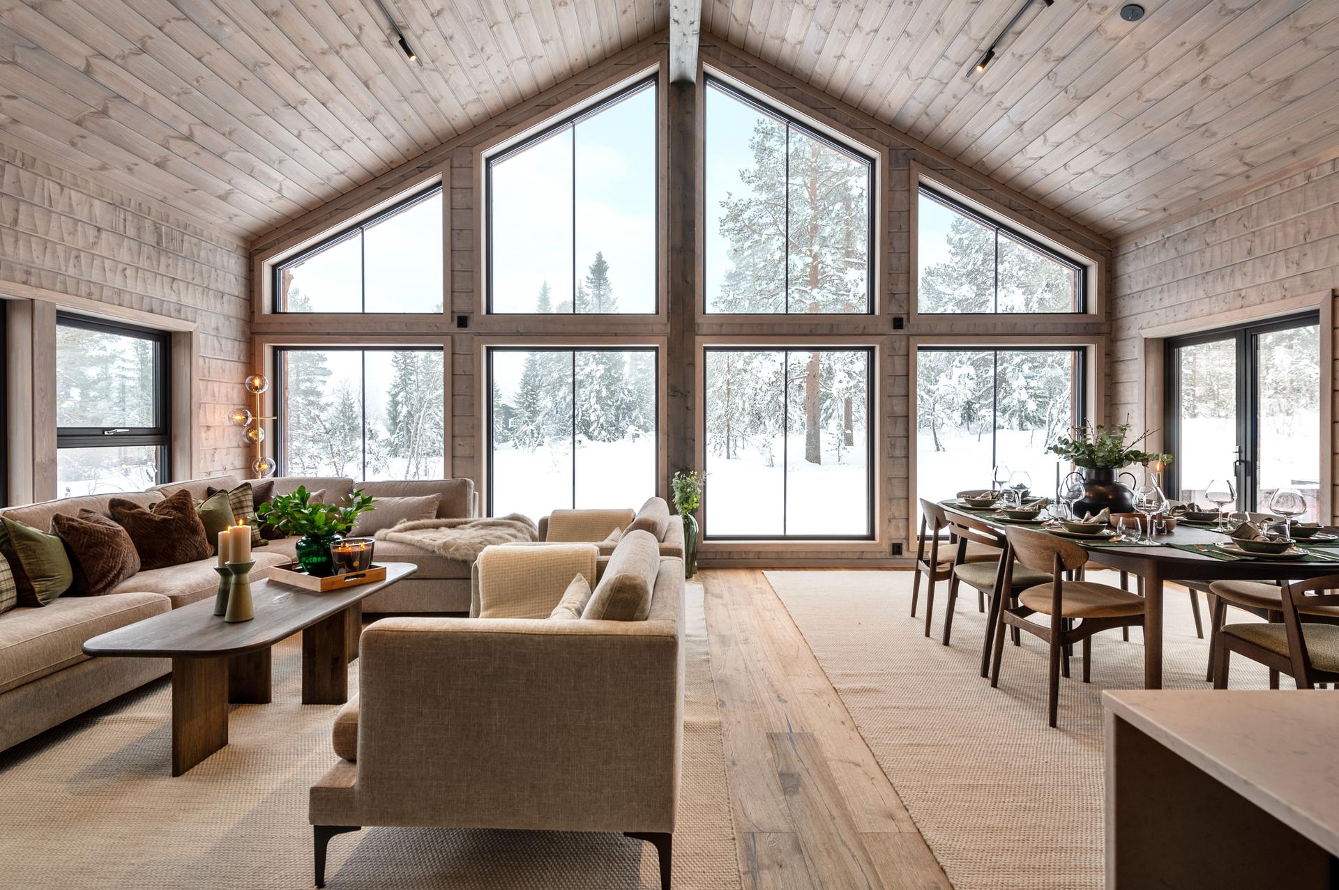 Vesentlig påbygget og modernisert hytte fra 2024, med ski-in/ski-out i Fageråsen.. Bilde nummer 2 av 3
