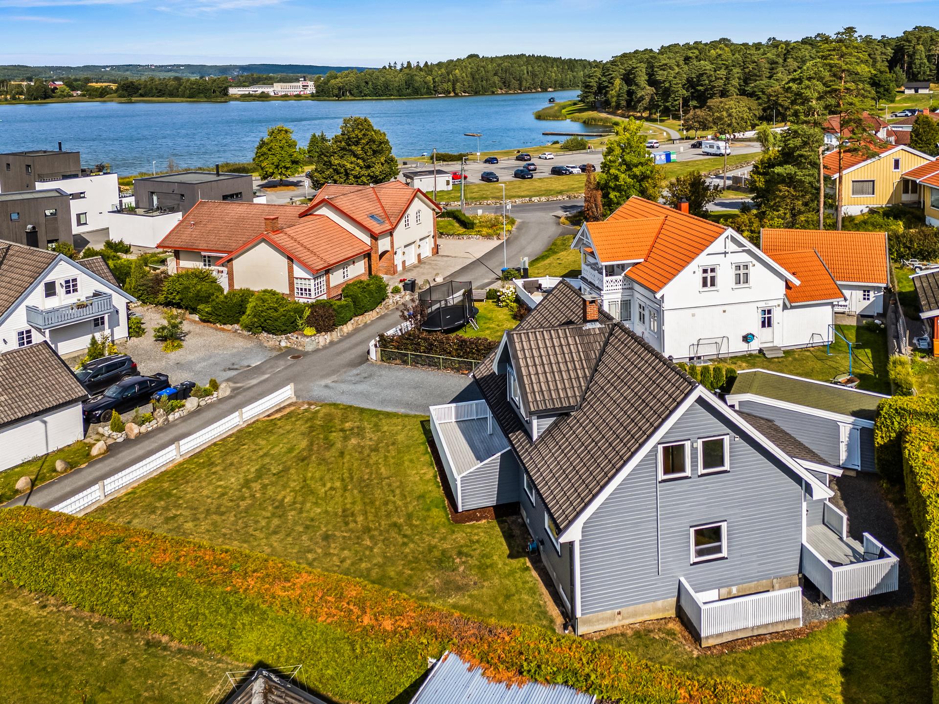 Velkommen til Lunds Vei 3! Presentert av EiendomsMegler1 ved Birgit Grandahl. Foto: FOTO Etcetera AS.. Bilde nummer 1 av 3