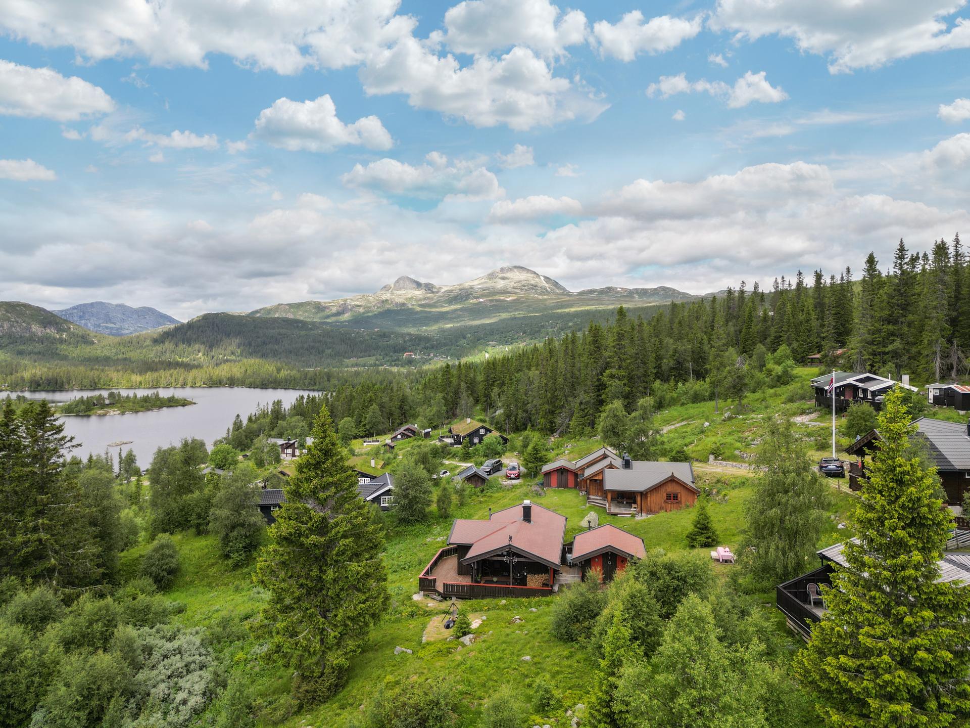 EiendomsMegler1 v/Halvor Østerli presenterer Stulsvegen 23! . Bilde nummer 1 av 3
