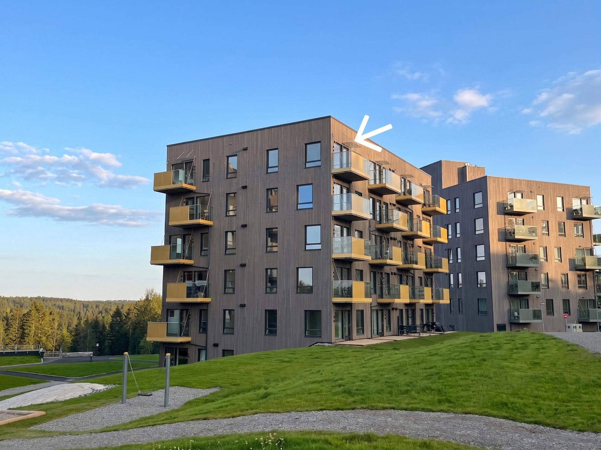 Velkommen til Solerunden 64 - leil. 31! Flott hjørne- toppleilighet! . Bilde nummer 1 av 3