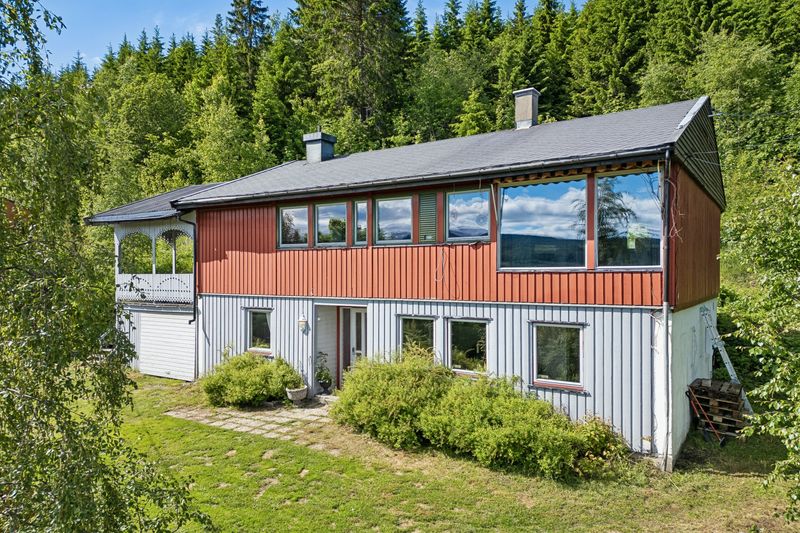Øverbygdsvegen 823