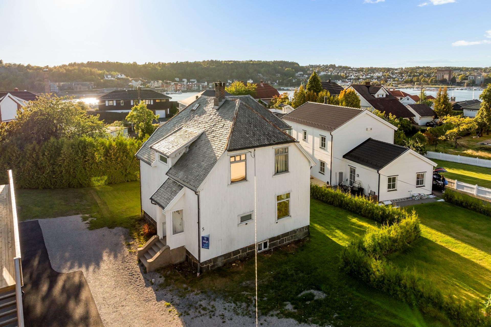 Velkommen til Ferjeveien 5 B, Fotograf Karl Filip Kronstad . Bilde nummer 1 av 3