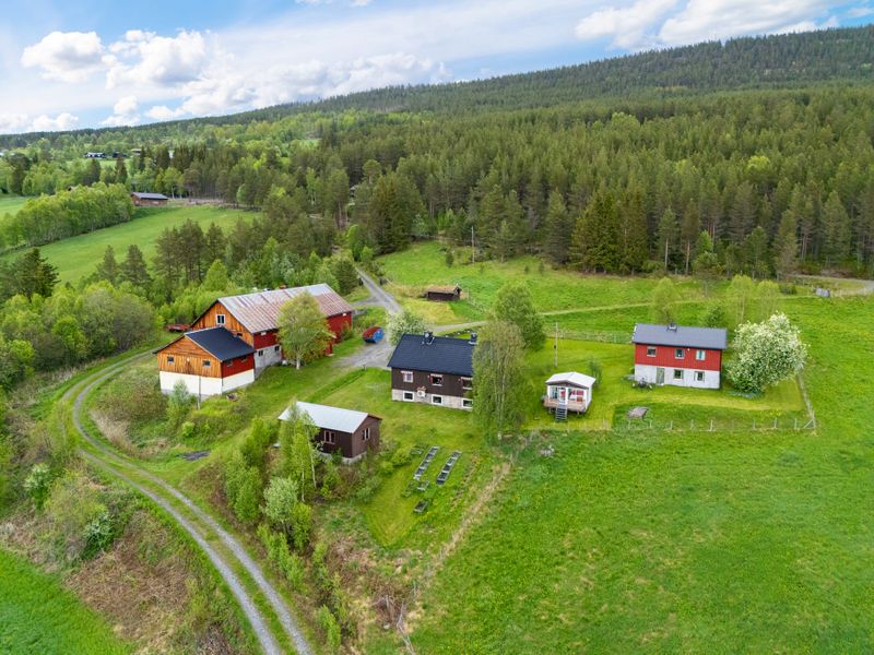 Murudalsvegen 883 og 885