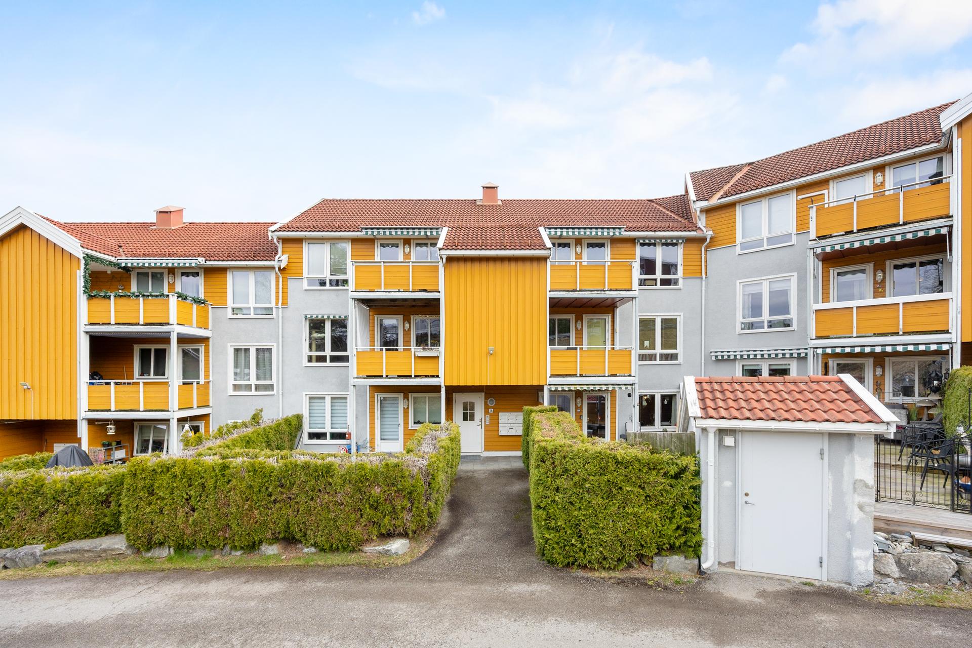 Mohsin Ali v/Eiendomsmegler 1 har gleden av å presentere Olaves Hvervens vei 14 - En attraktiv og gjennomgående 4-roms med trappefri adkomst.. Bilde nummer 1 av 3