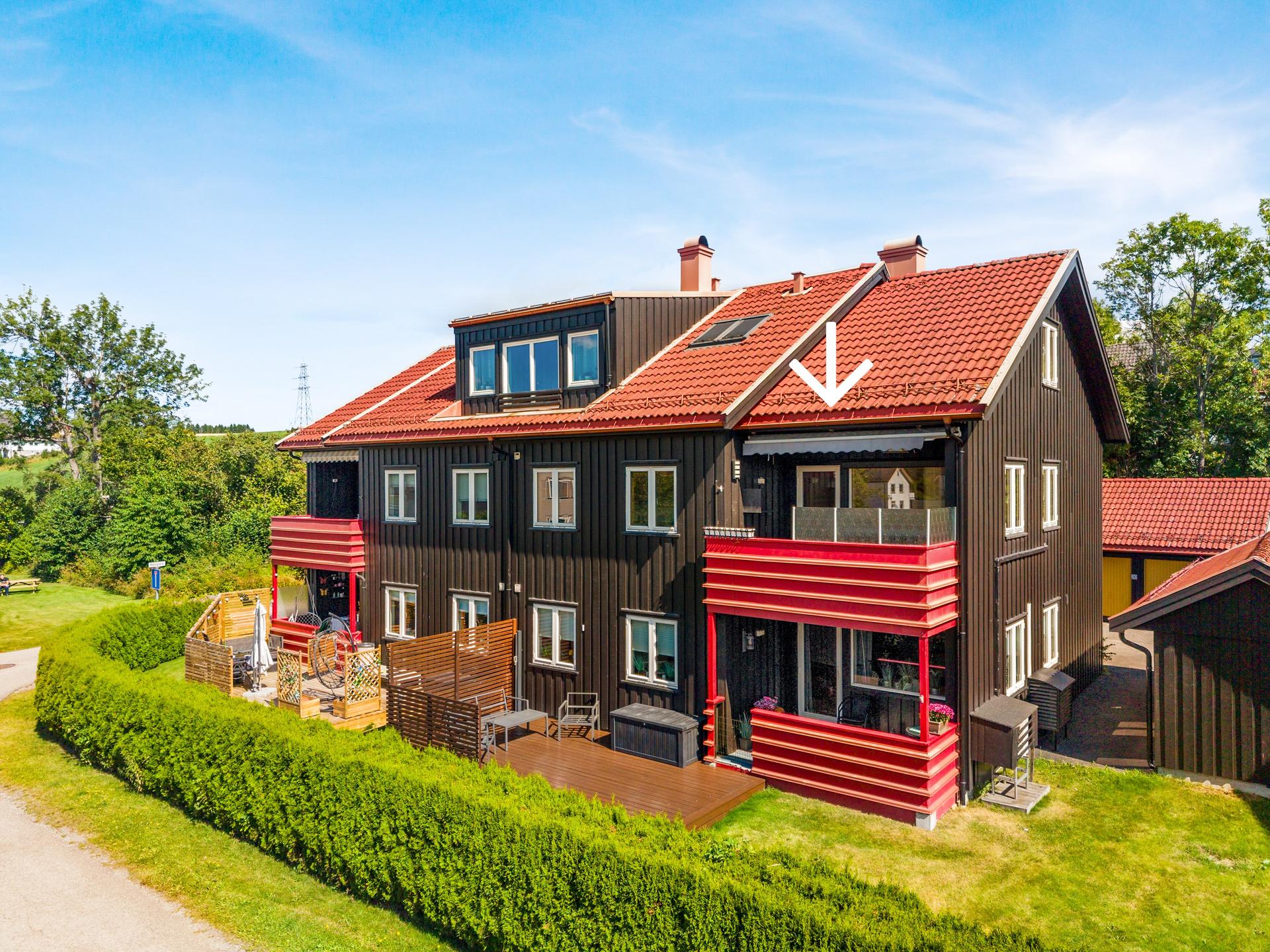 EiendomsMegler 1 v/Mette Krokås Selander presenterer Haugslia 2! 
Foto: INBOVI.. Bilde nummer 1 av 3