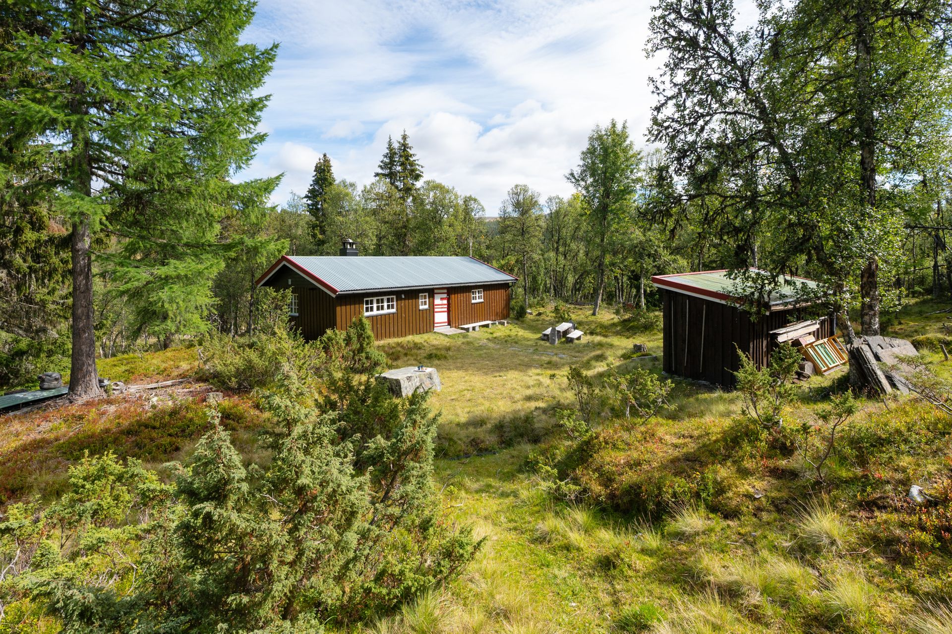 Eiendomsmegler 1 v/Anders Øium presenterer Furusjøvegen 199! Foto: Ivar Flagestad. Bilde nummer 1 av 3