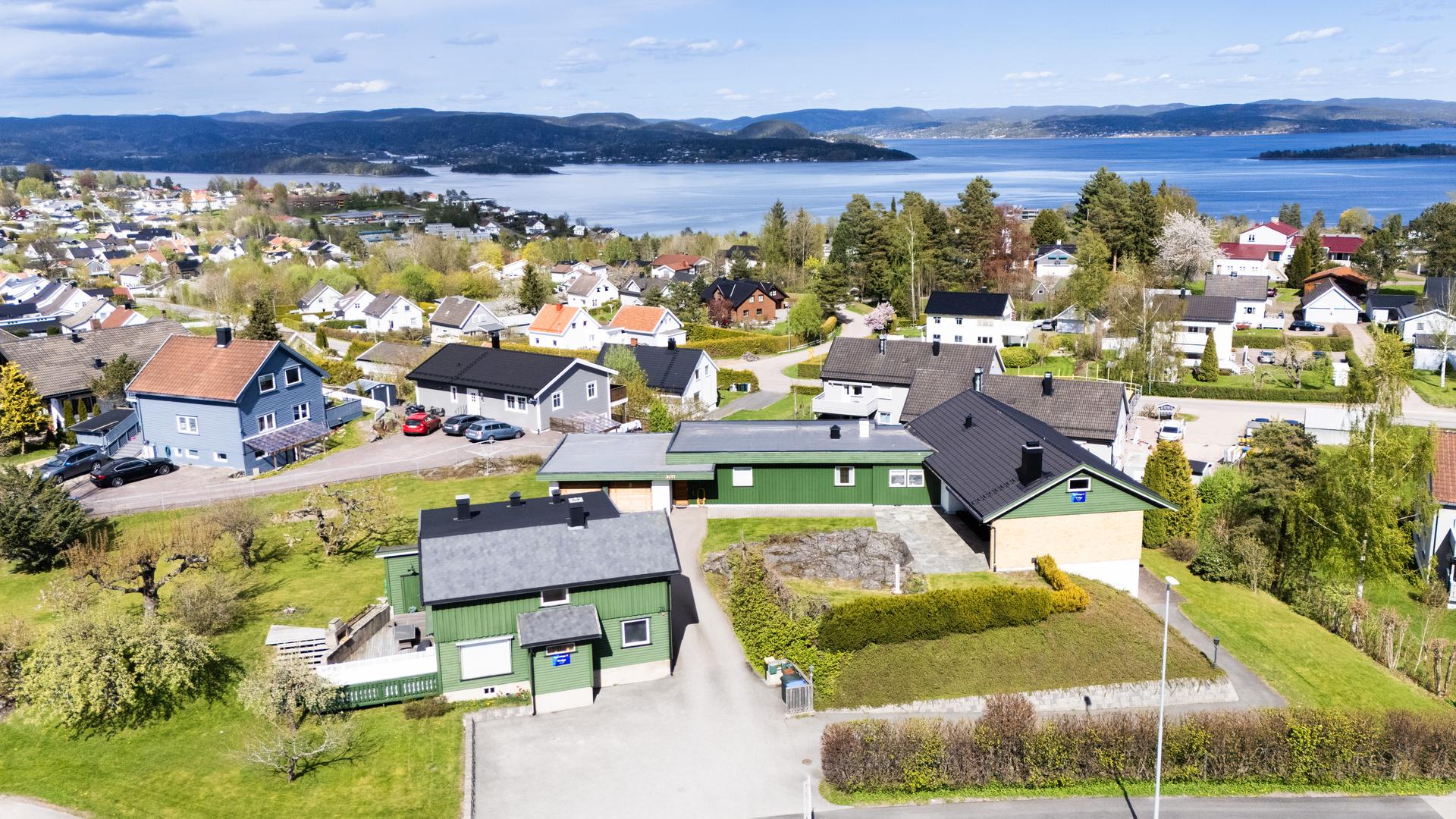 Velkommen til Hvittingfossveien 76 A og B. Foto: Eivind Stensnes. Bilde nummer 1 av 3