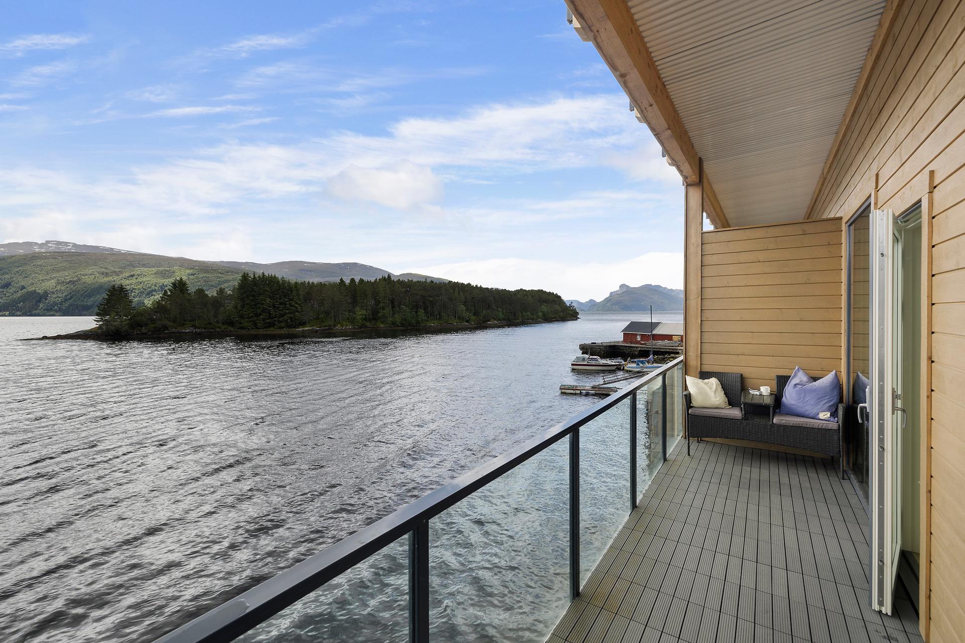 Velkommen til Strandavegen 117D! Foto: Diakrit. Bilde nummer 1 av 3