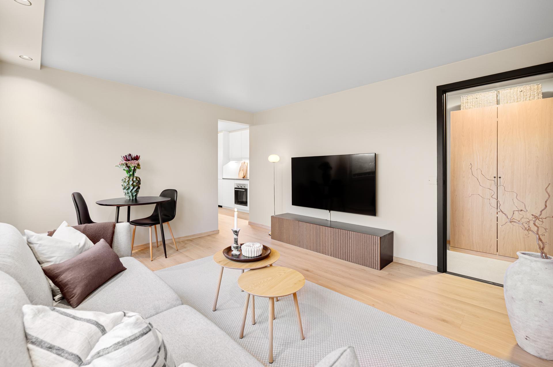 Boligens stue er på 14,8 m².. Bilde nummer 3 av 3