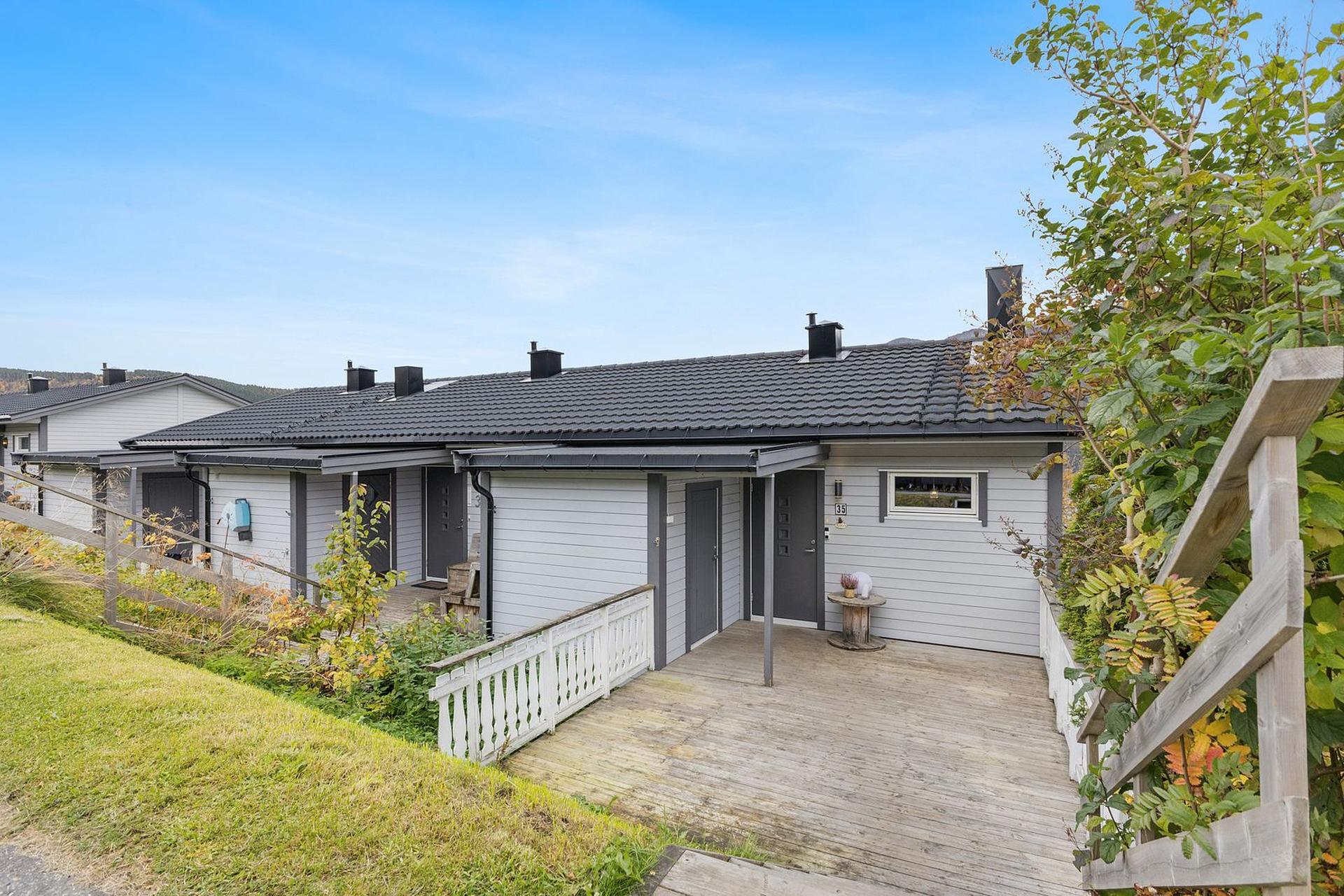 Velkommen til Tjeldstia 35! Foto: EFKT. Bilde nummer 1 av 3