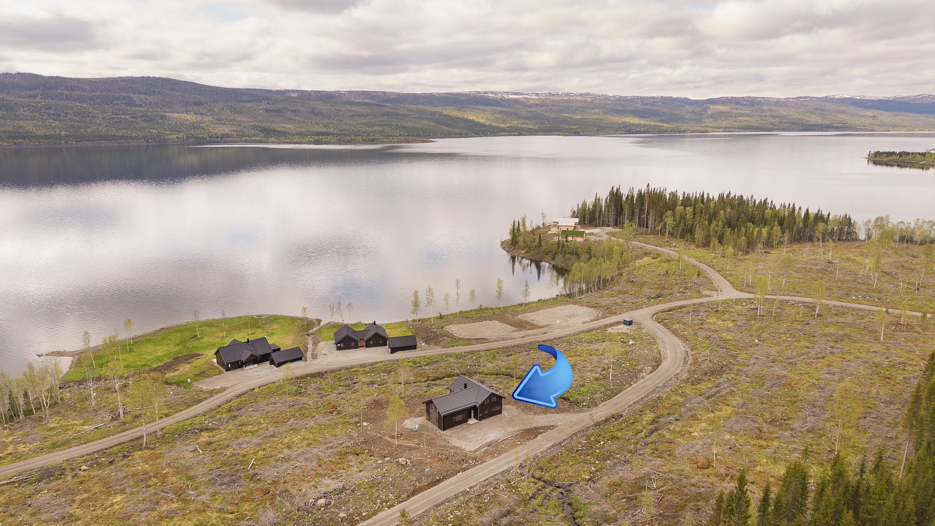 Nyoppført fritidsbolig i Kvenntangveien 6 presenteres for salg! . Bilde nummer 1 av 3