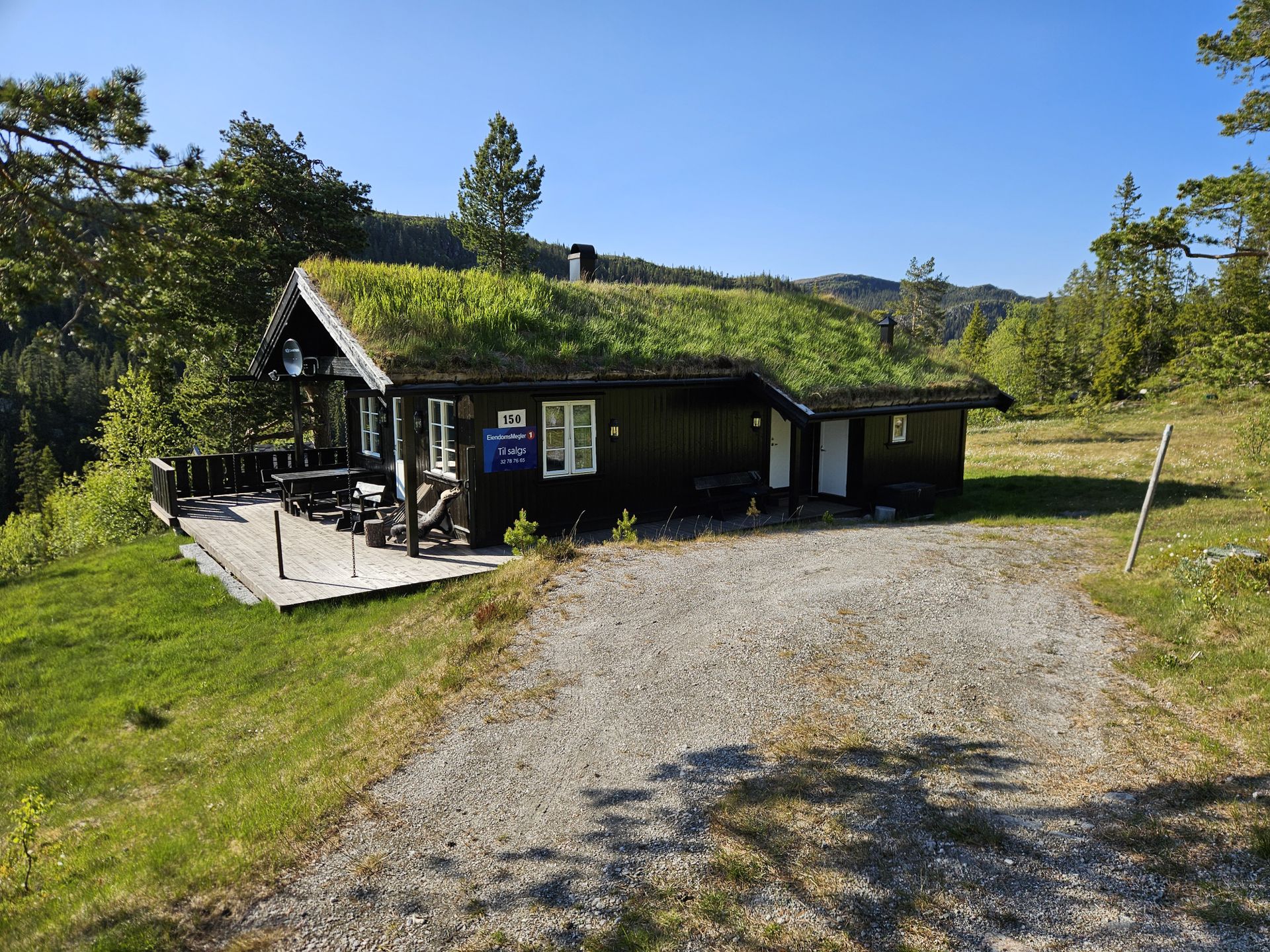 Velkommen til Storvassåsveien 150!. Bilde nummer 1 av 3