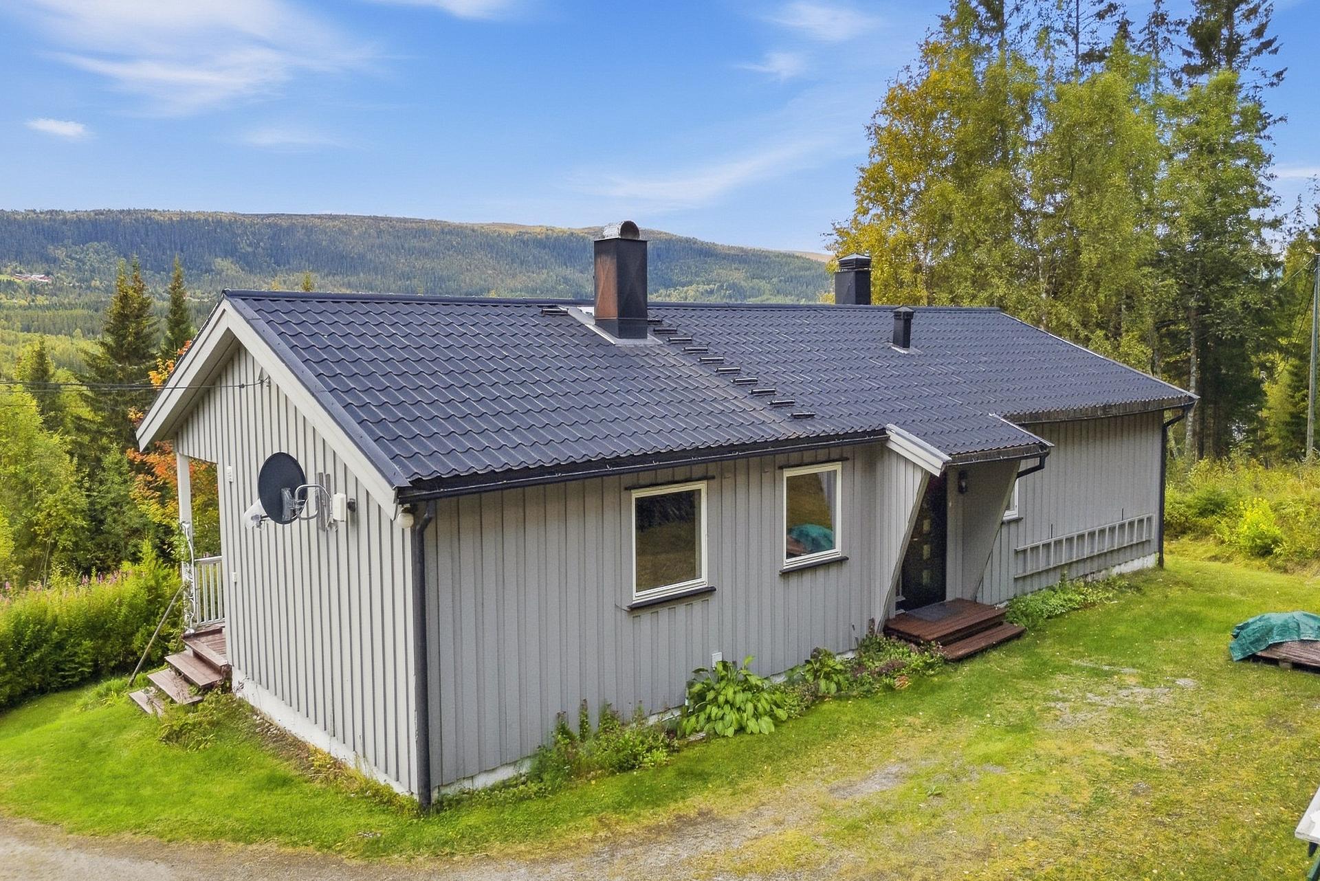 Velkommen til Stenslivegen 243! (Foto: Haukdal v/interiørfoto). Bilde nummer 1 av 3