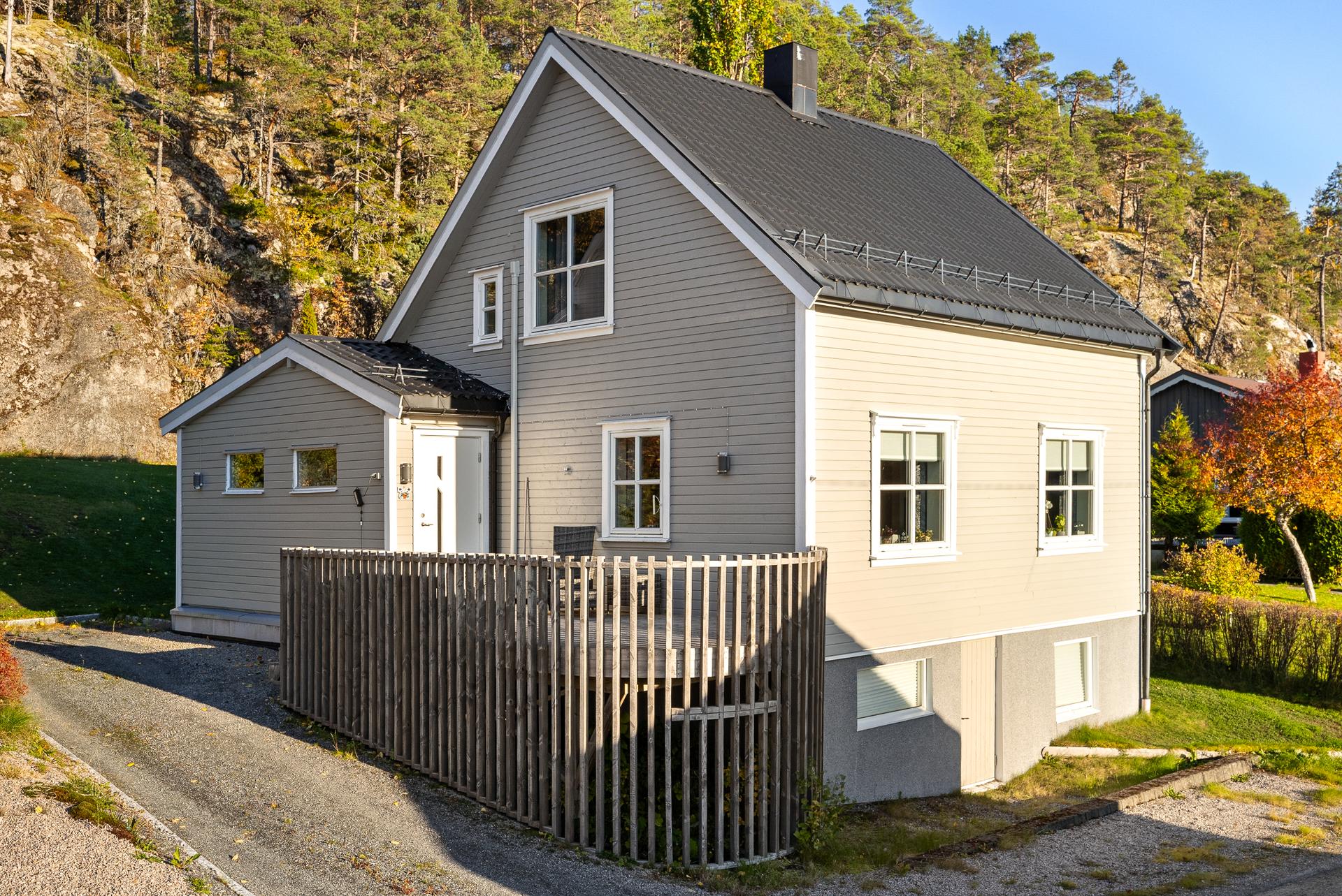 Innholdsrik enebolig beliggende i fine omgivelser på Bangsund . Bilde nummer 2 av 3