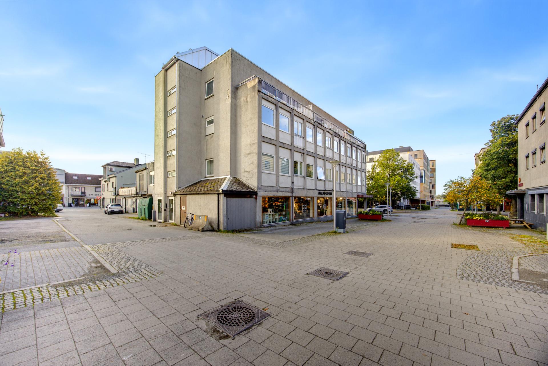 Attraktiv leilighet med sentrumsbeliggenhet! . Bilde nummer 2 av 3