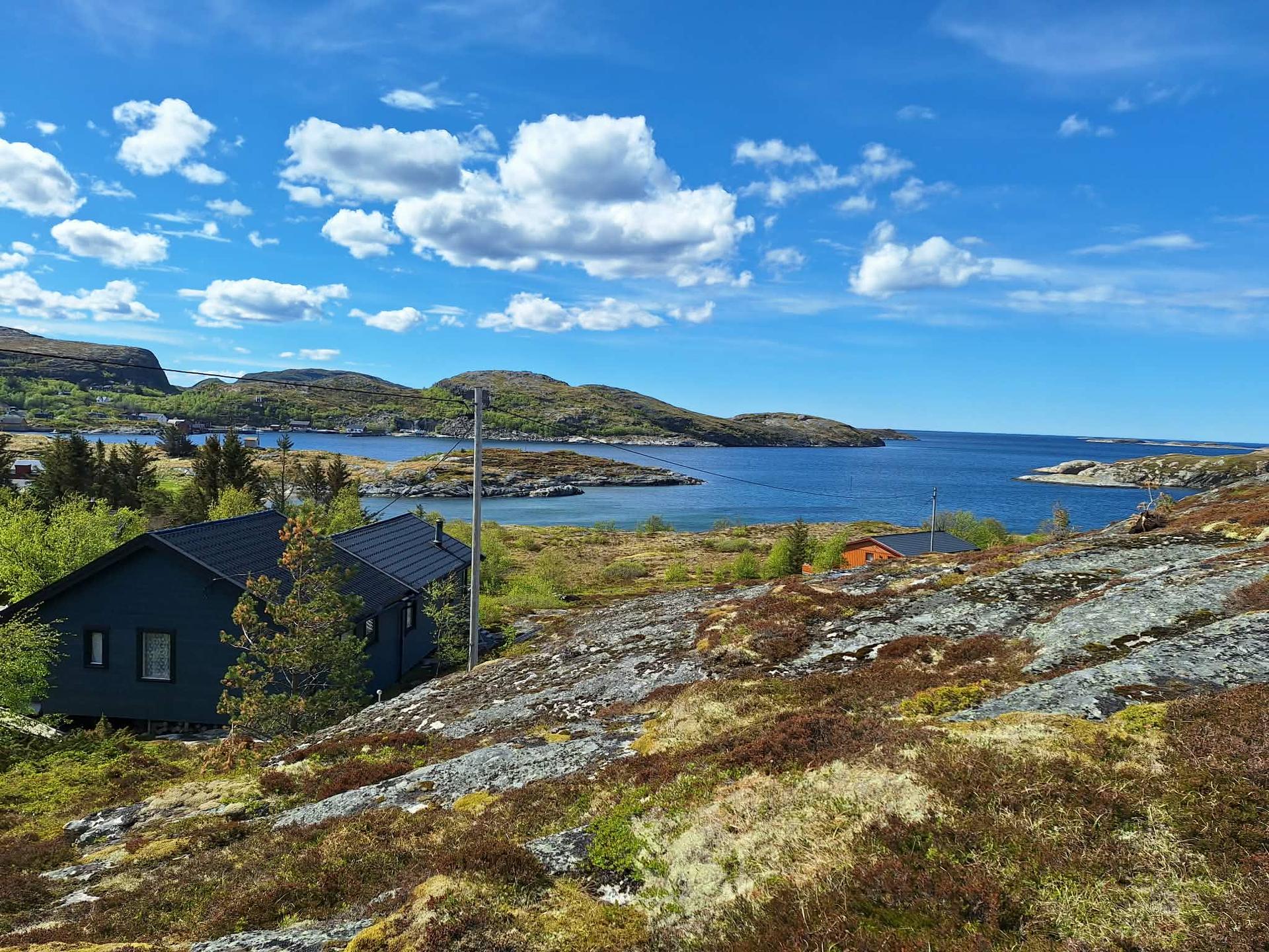 Hytta har fremlagt strøm . Bilde nummer 2 av 3