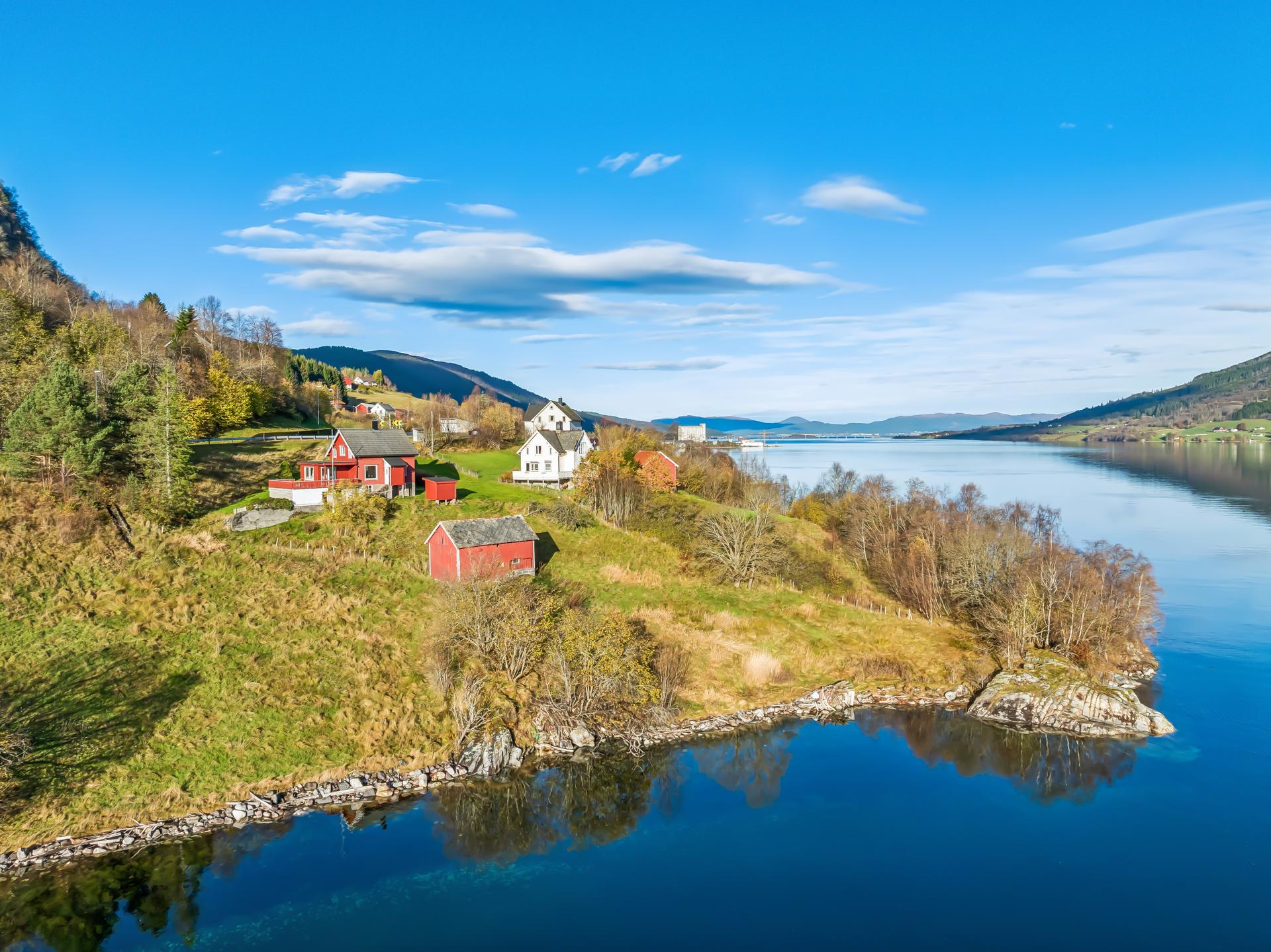 Velkommen til Tresfjordvegen 221! Foto: Mats Halvorsen. Bilde nummer 1 av 3