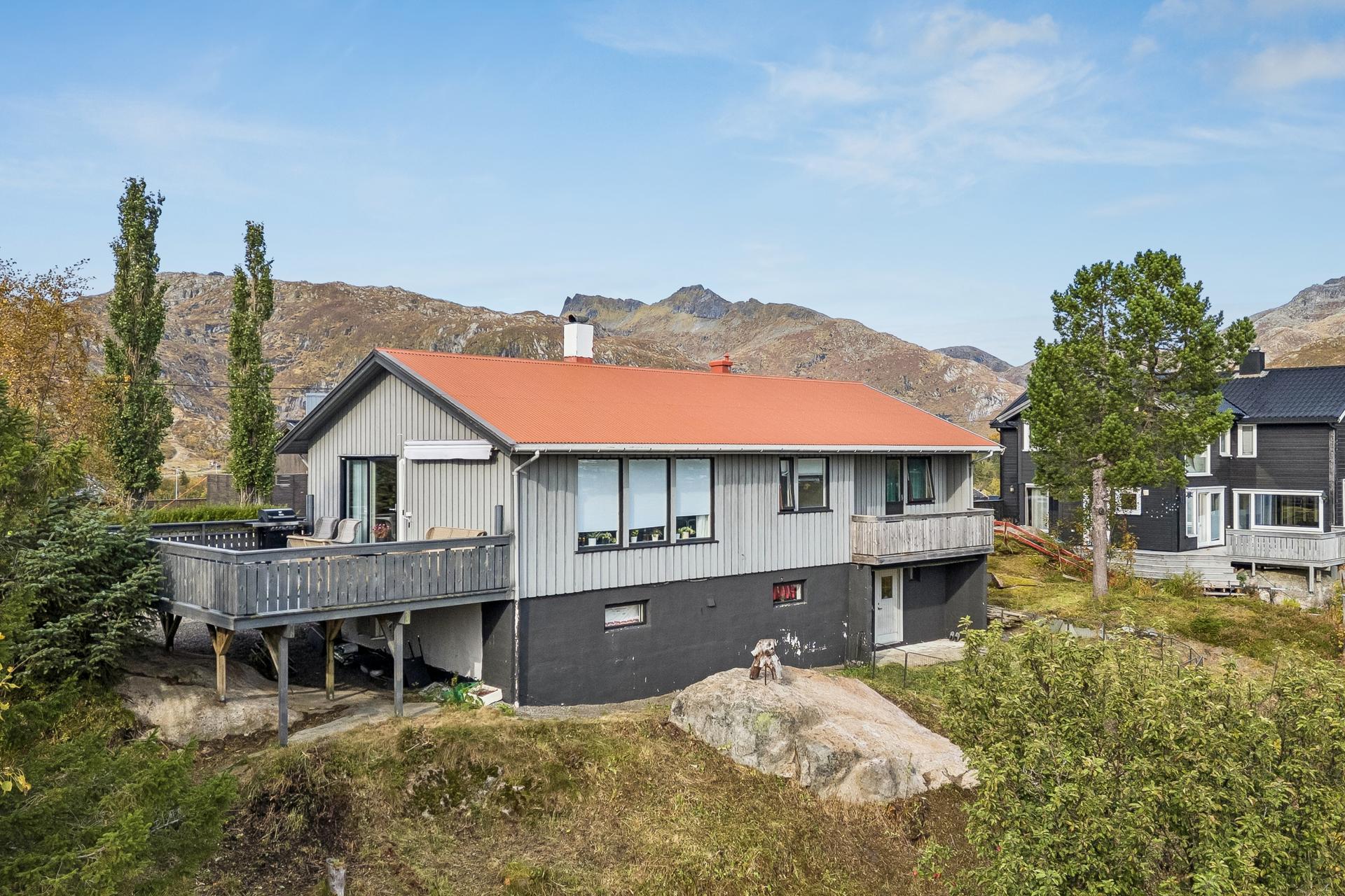Velkommen til Åsveien 9! Foto: EFKT.. Bilde nummer 1 av 3