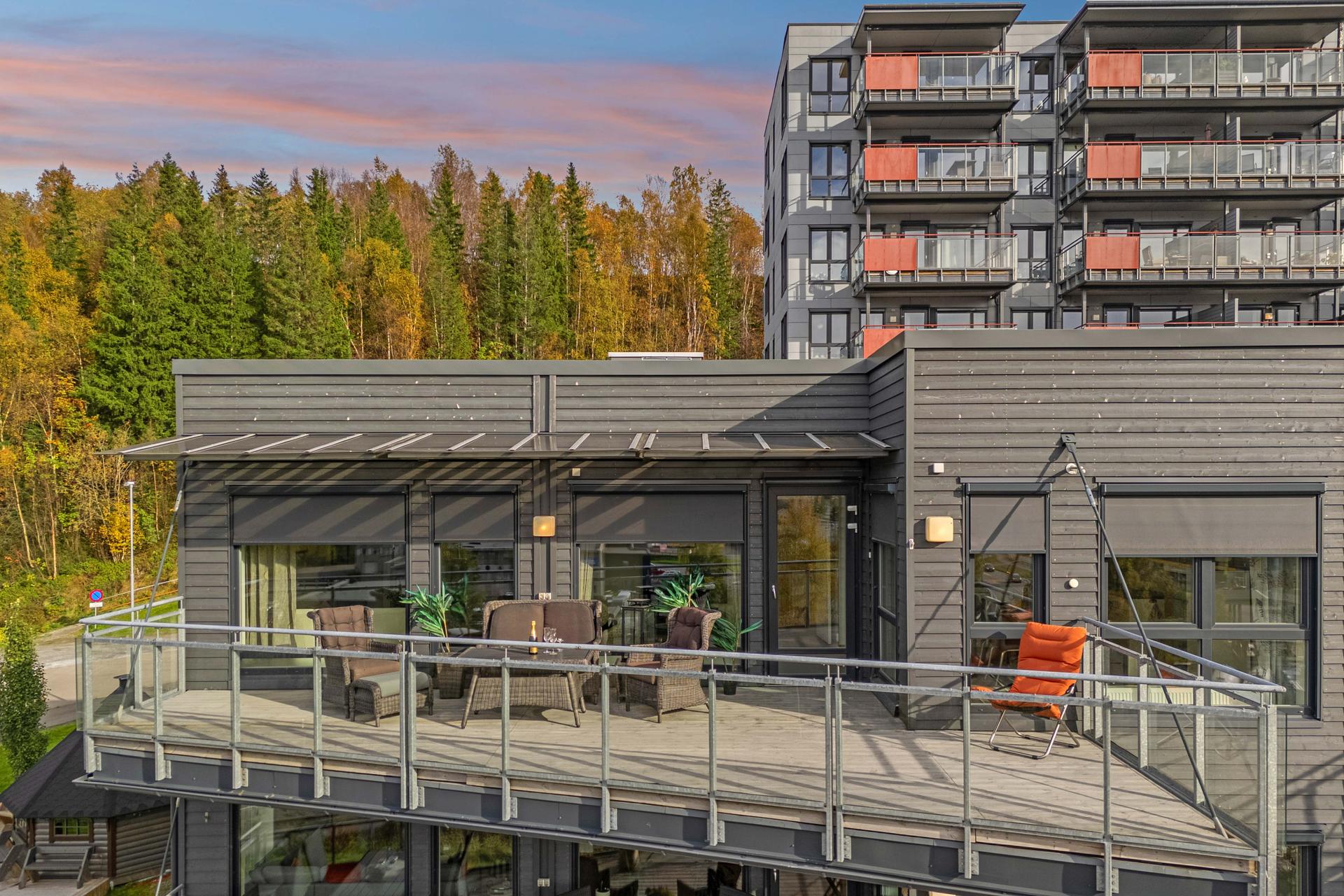 EiendomsMegler1 v/ Henning Wolden Skog har gleden av å presentere Søderlundmyra 39! FOTO: EFKT.. Bilde nummer 1 av 3