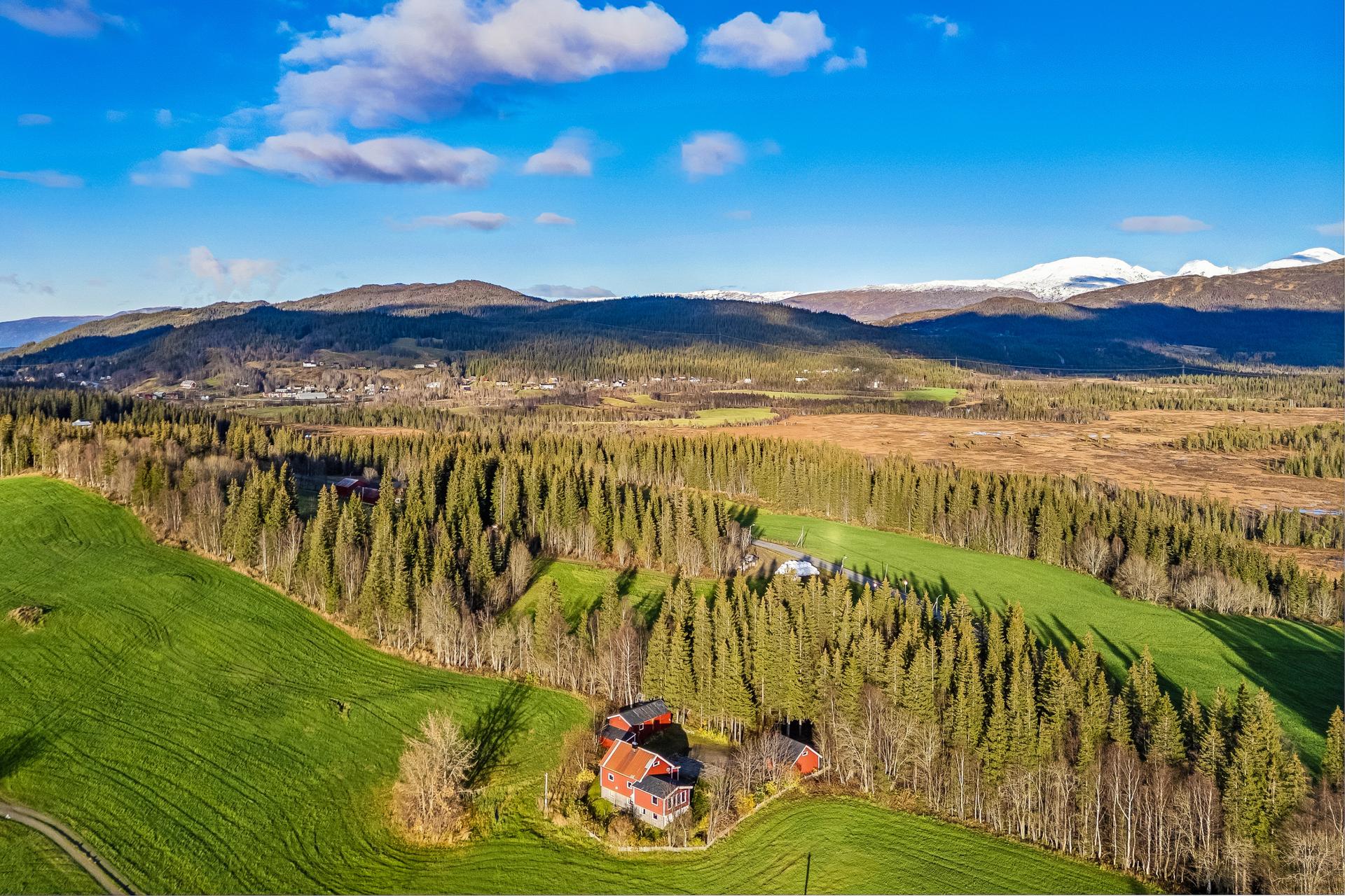 EiendomsMegler1 v/ Henning Wolden Skog har gleden av å presentere Villmarksveien 4694! Foto: EFKT!. Bilde nummer 1 av 3