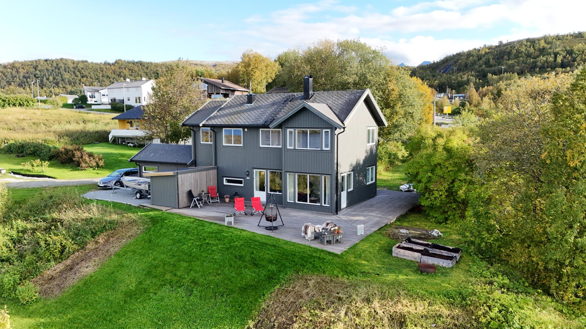 Velkommen til Gjerdeveien 1! Foto: Hilmar Jensen. Bilde nummer 1 av 3