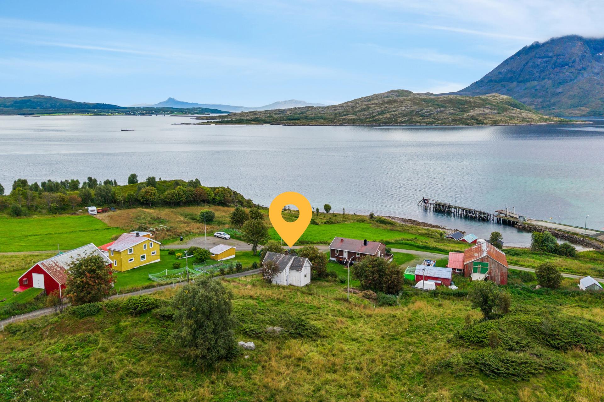 Velkommen til Austnesveien 42! Foto: EFKT.. Bilde nummer 1 av 3