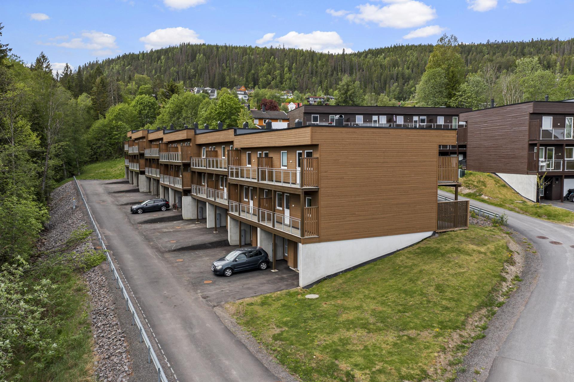 Velkommen på visning av dette flotte rekkehuset. 4C ligger som rekkehus nr 6. i rekken. . Bilde nummer 2 av 3