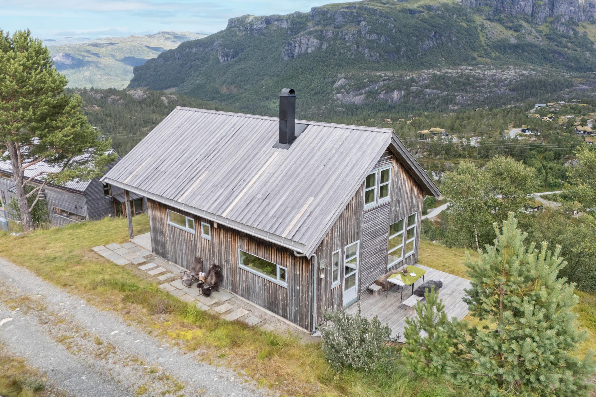 Her ligger du flott til i et område som byr på ekte fjellfølelse året rundt.. Bilde nummer 3 av 3