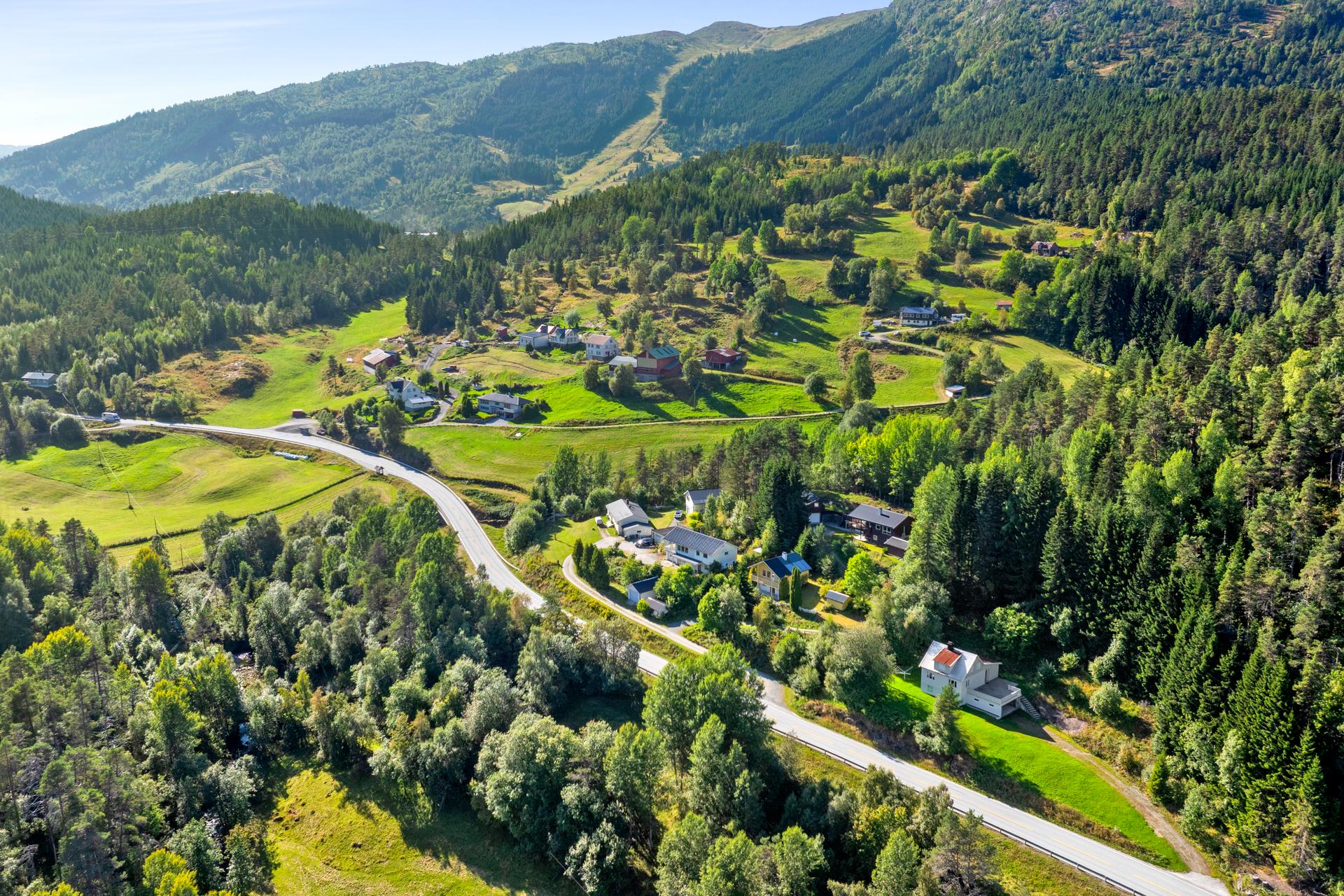 Her bur ein tett på naturen med kort veg til både skitrekk på Heggmyrane og flotte turområder som er like i nærleiken. . Bilde nummer 3 av 3