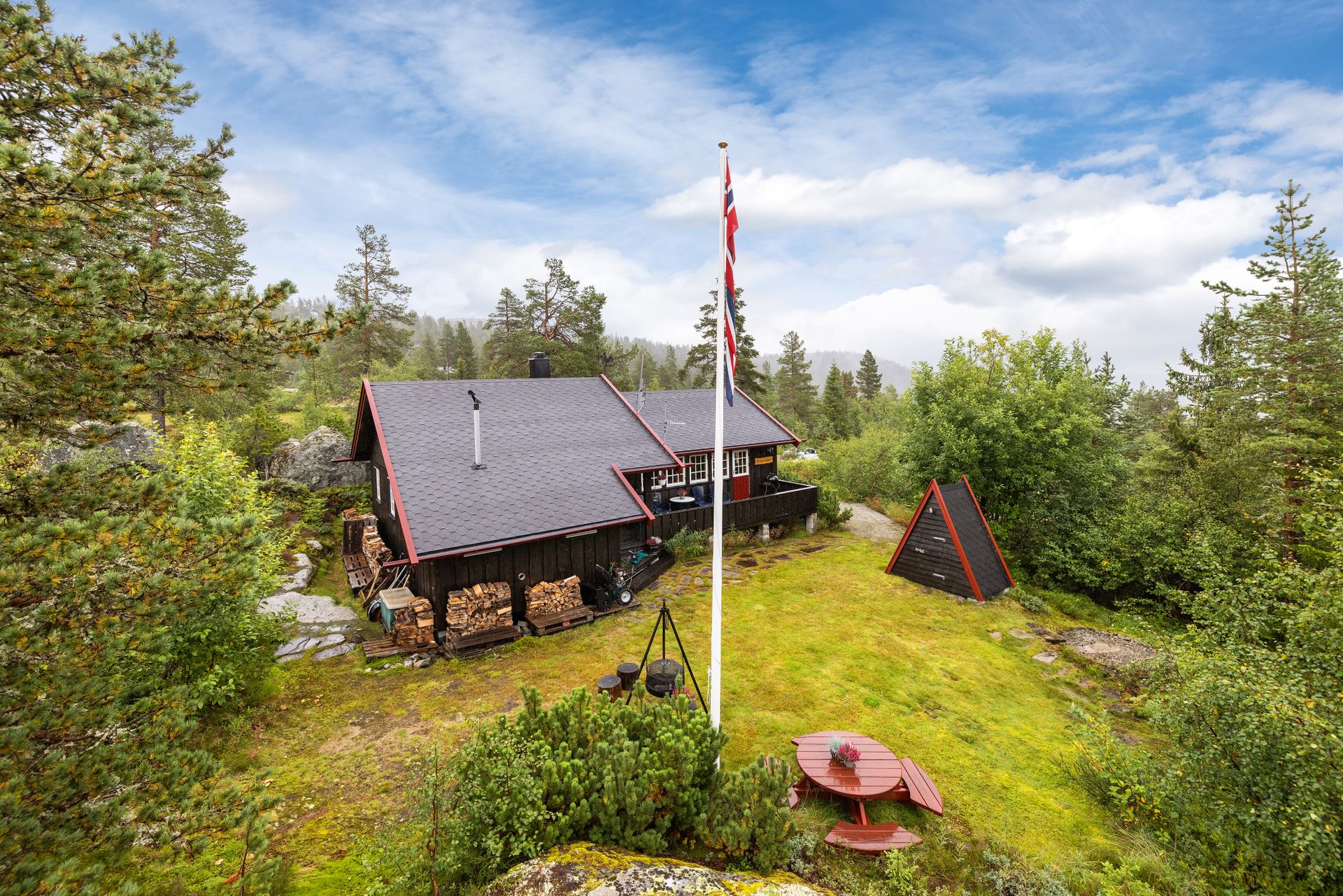 Innholdsrik hytte beliggende i fredelige og rolige omgivelser.. Bilde nummer 3 av 3