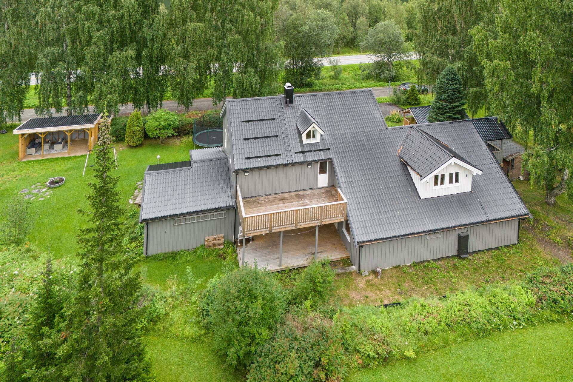 Dronefoto. Bilde nummer 2 av 3