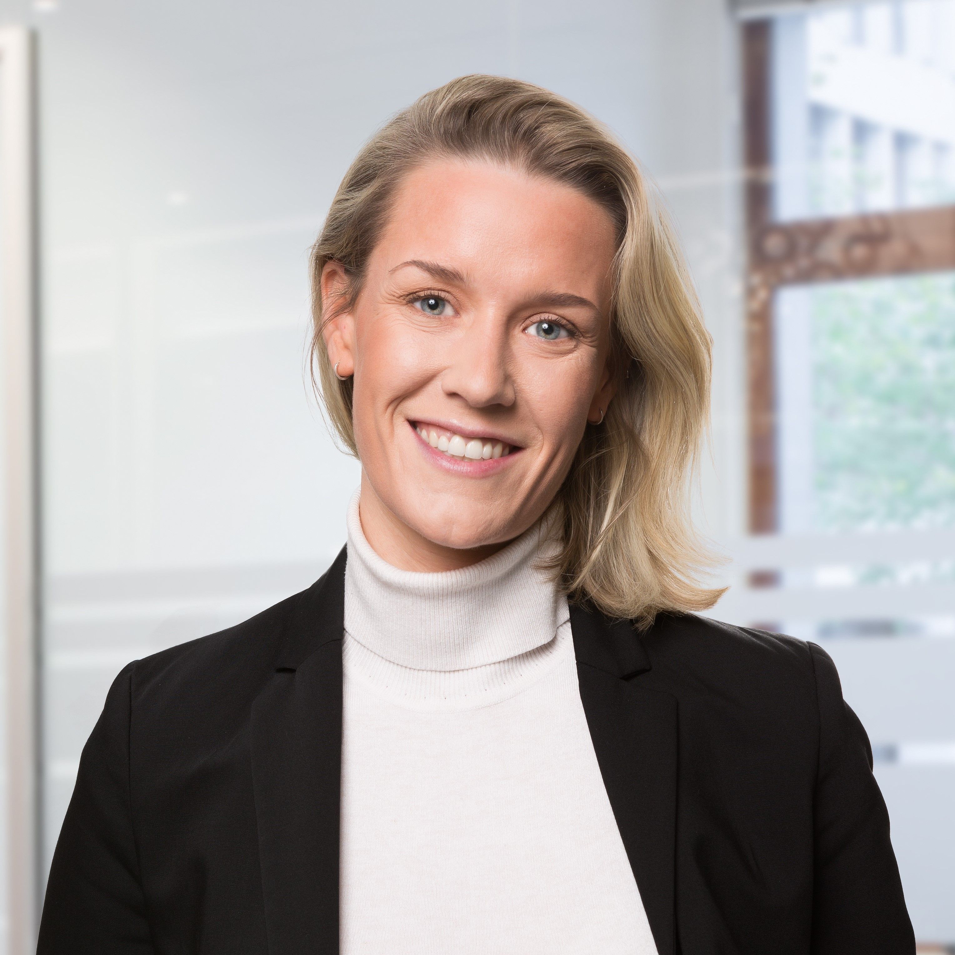 Bilde av Thuva Elise Karlsrud (i permisjon)