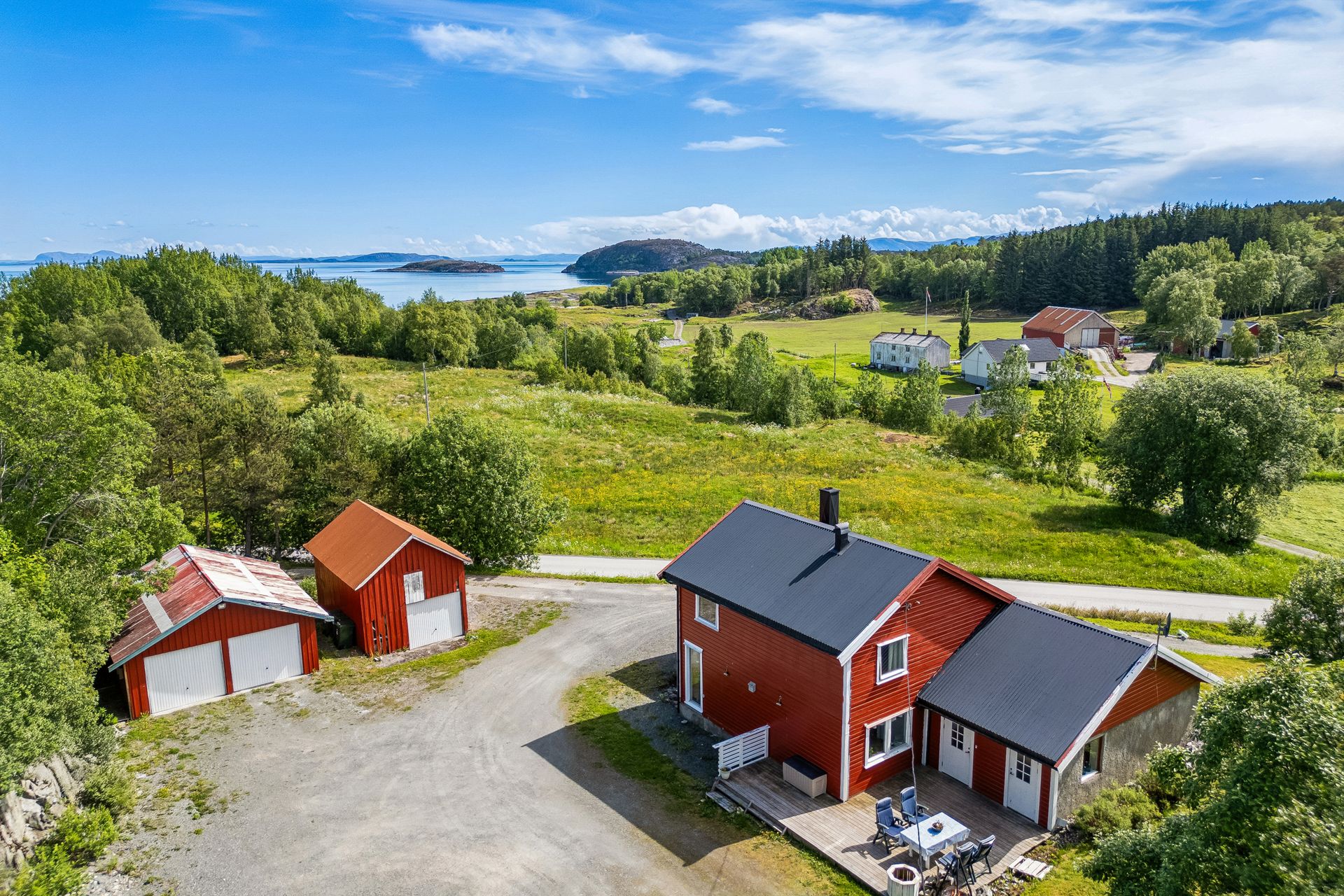 Velkommen til Utsetveien 154! Foto: EFKT ved Magnus Berdal. Bilde nummer 1 av 3