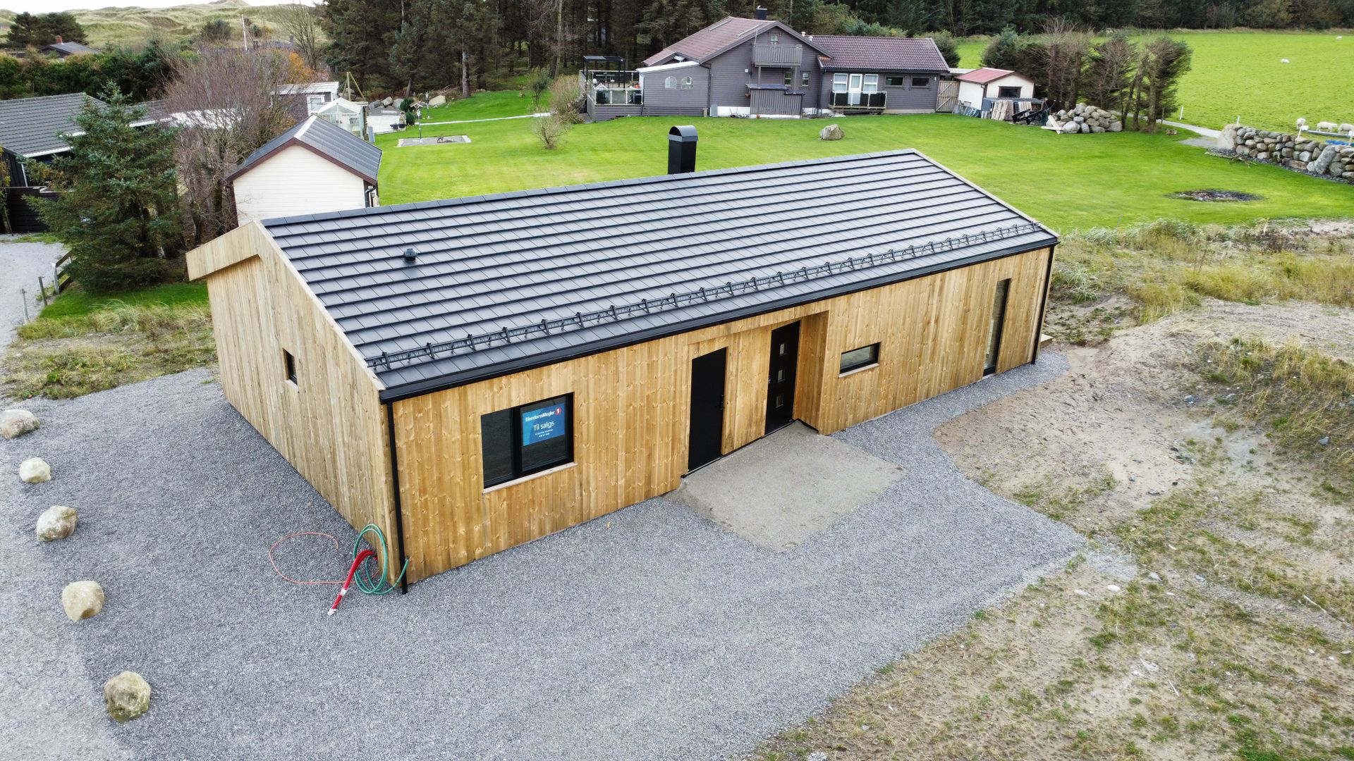 Fasade hytte nr 1. . Bilde nummer 2 av 3
