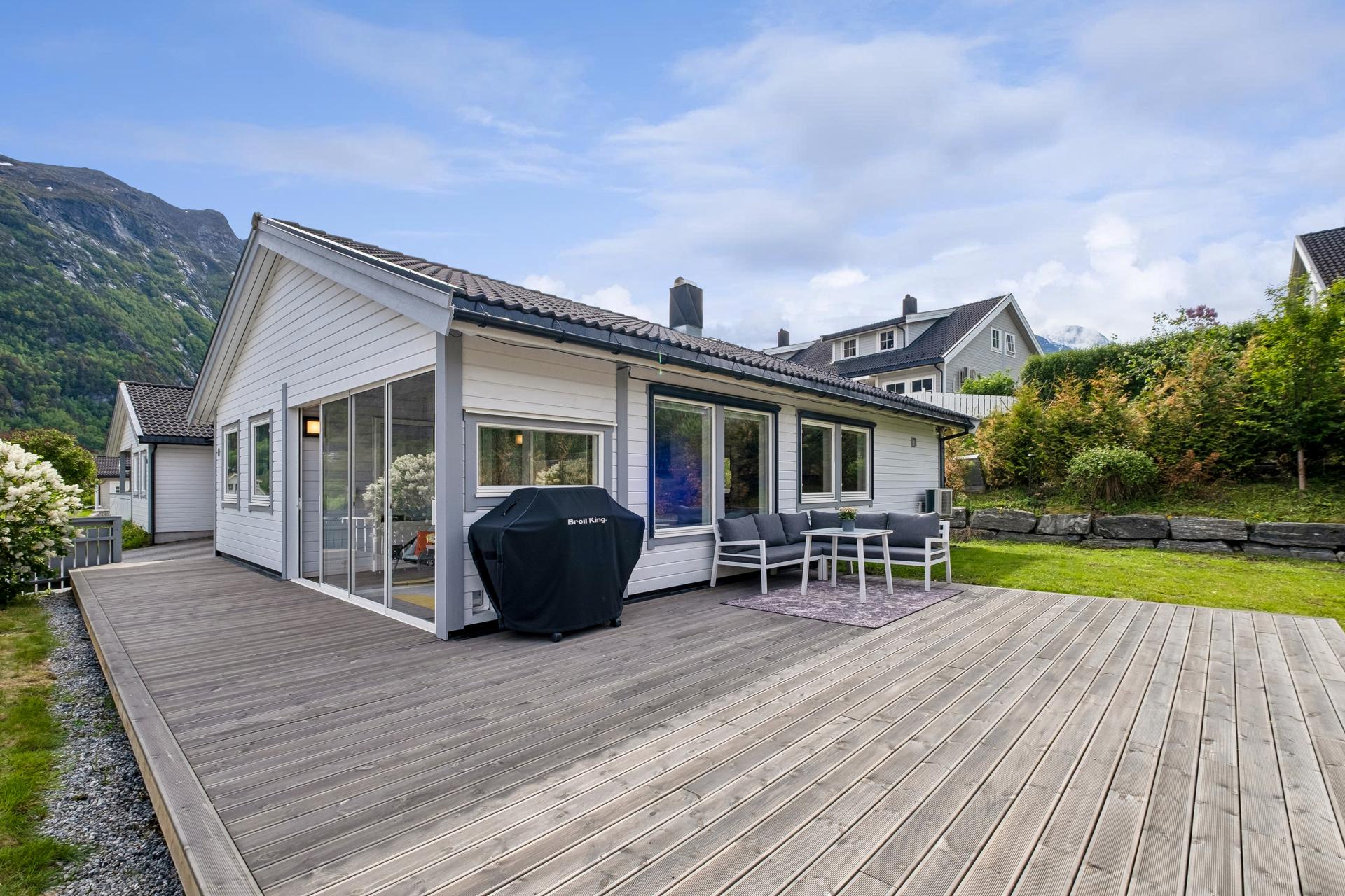 Terrasse.. Bilde nummer 2 av 3