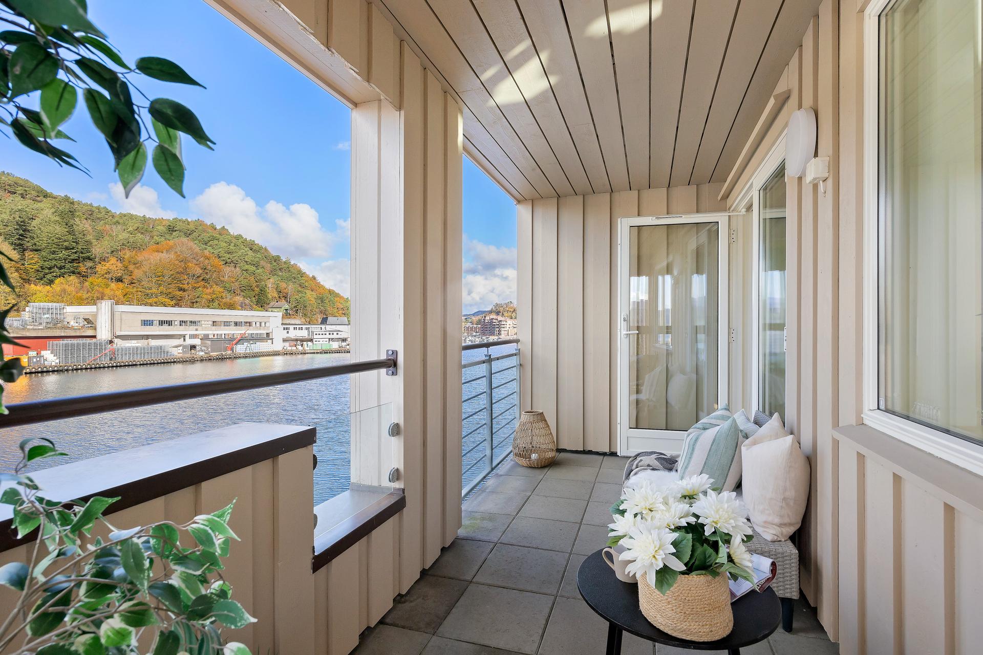 Selveierleilighet i Aasebryggene med utsikt mot sjøen og innseilingen til Egersund.. Bilde nummer 3 av 3